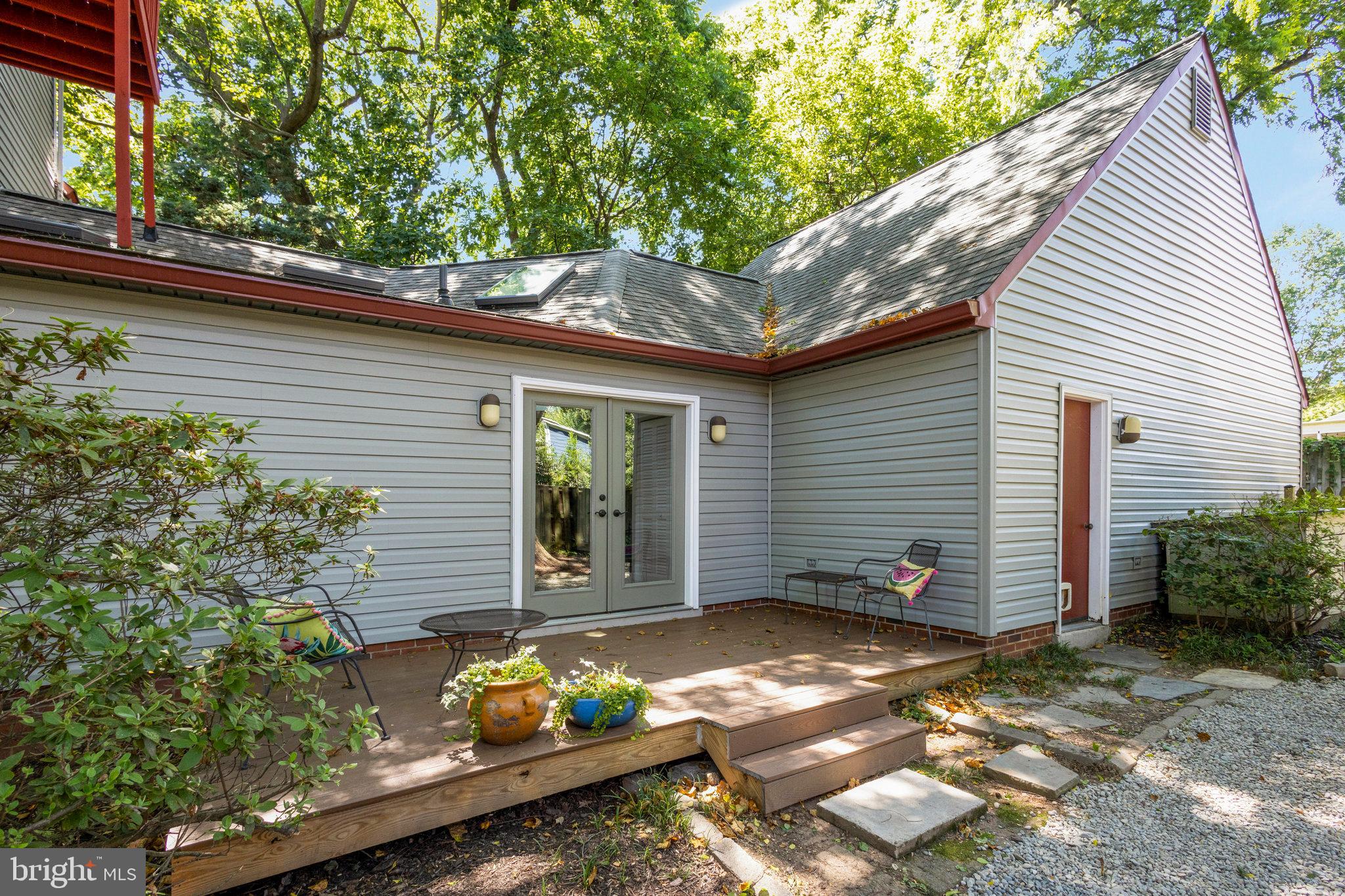 301 SYCAMORE STREET
