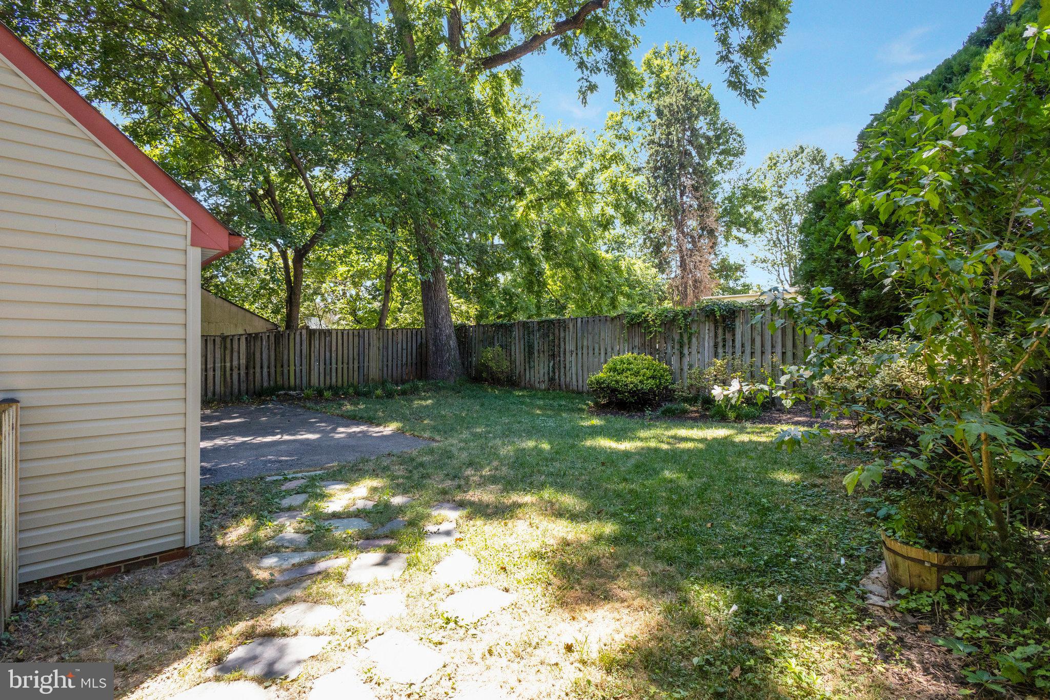 301 SYCAMORE STREET