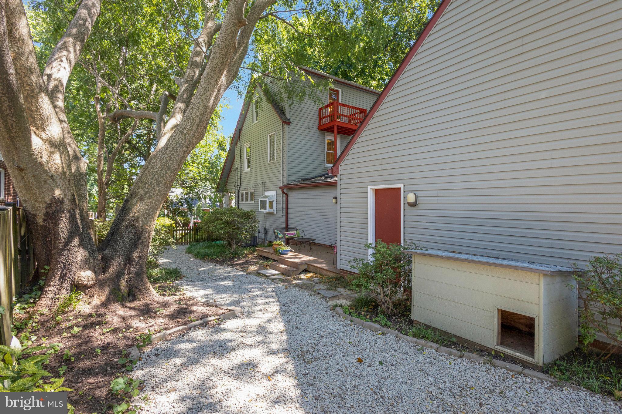 301 SYCAMORE STREET