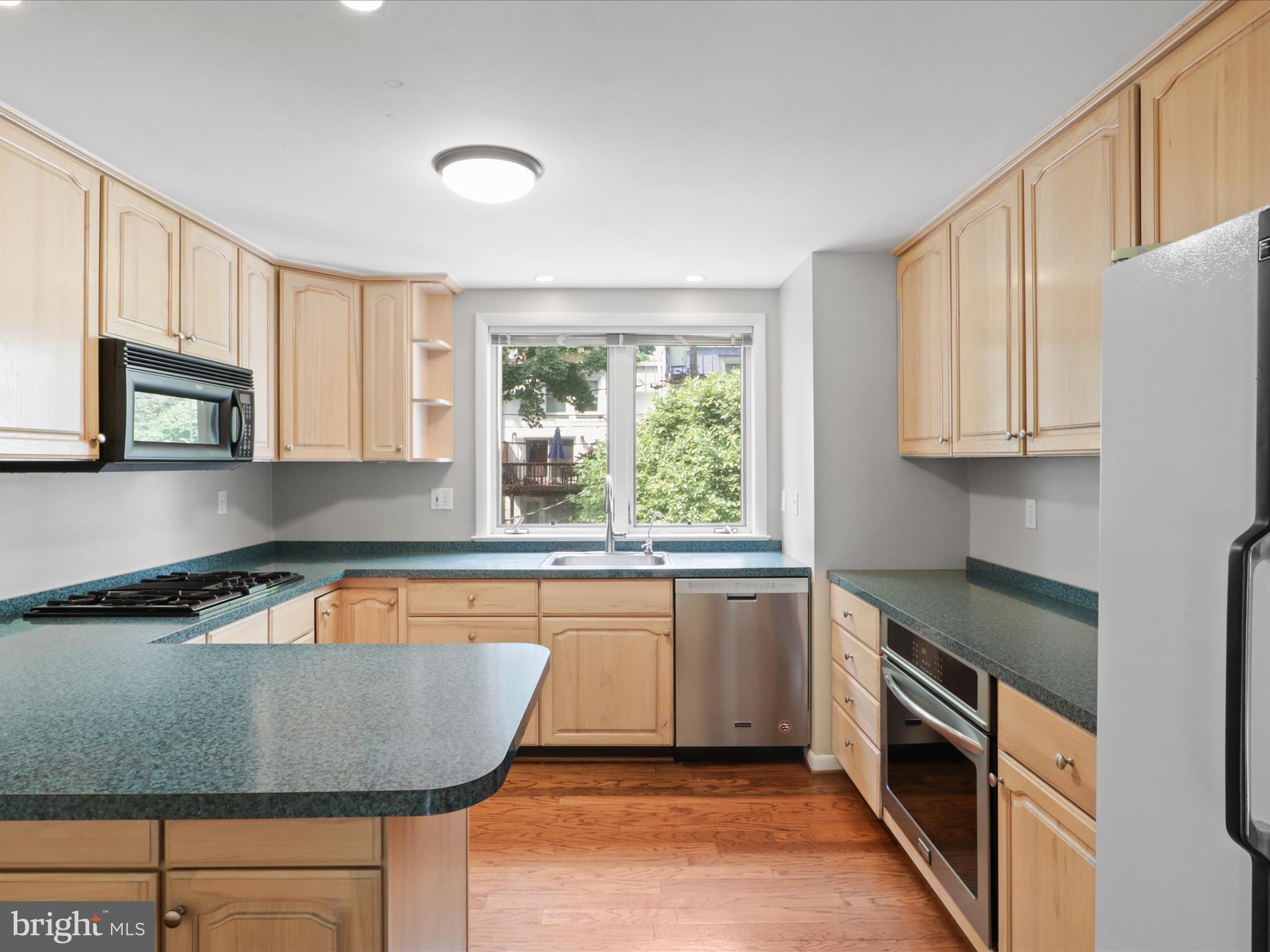 203 GARDEN COURT