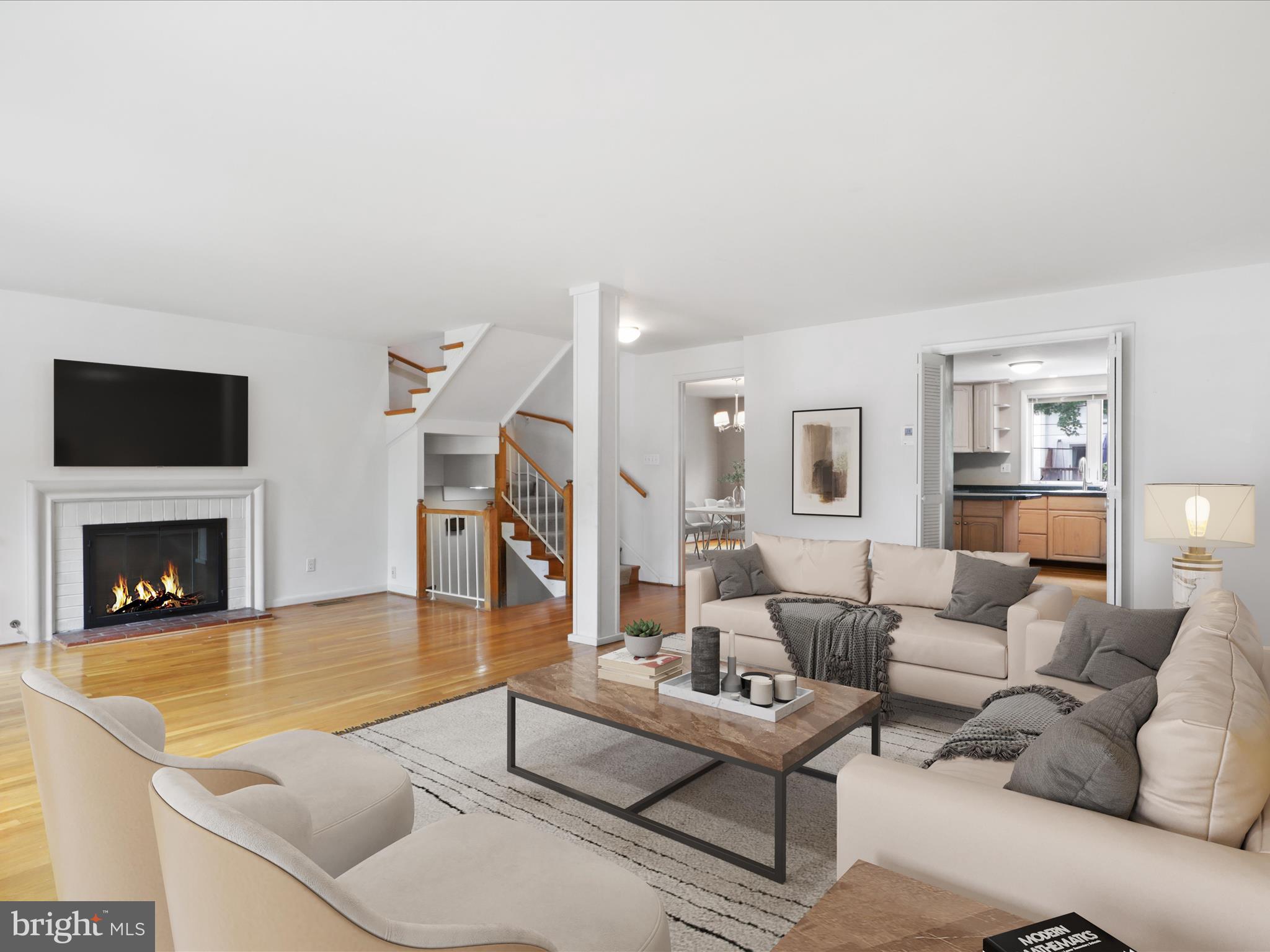 203 GARDEN COURT