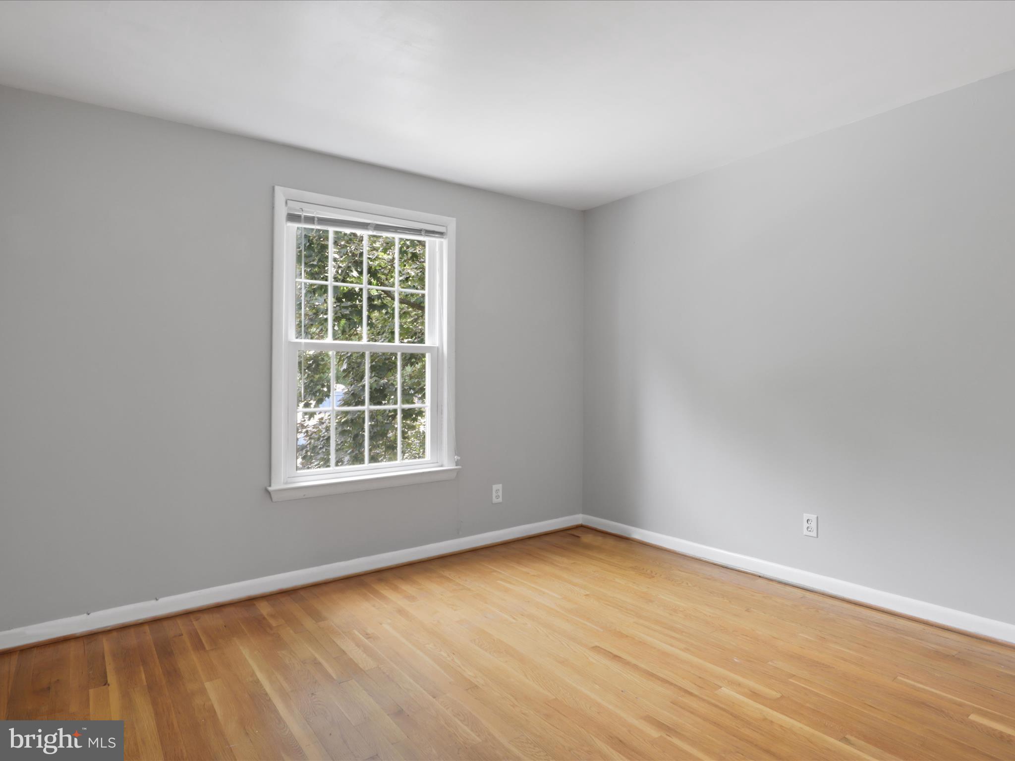 203 GARDEN COURT