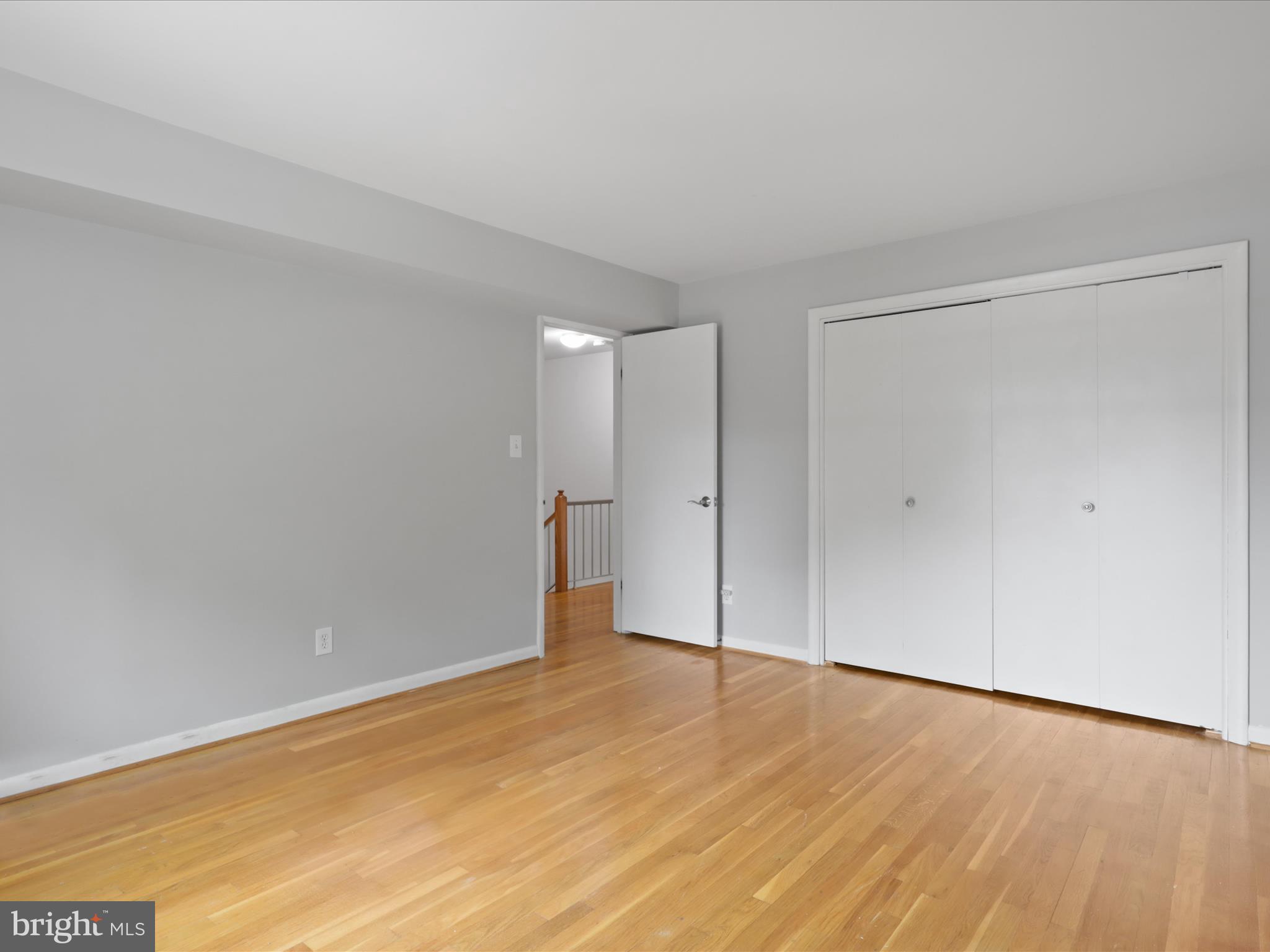 203 GARDEN COURT