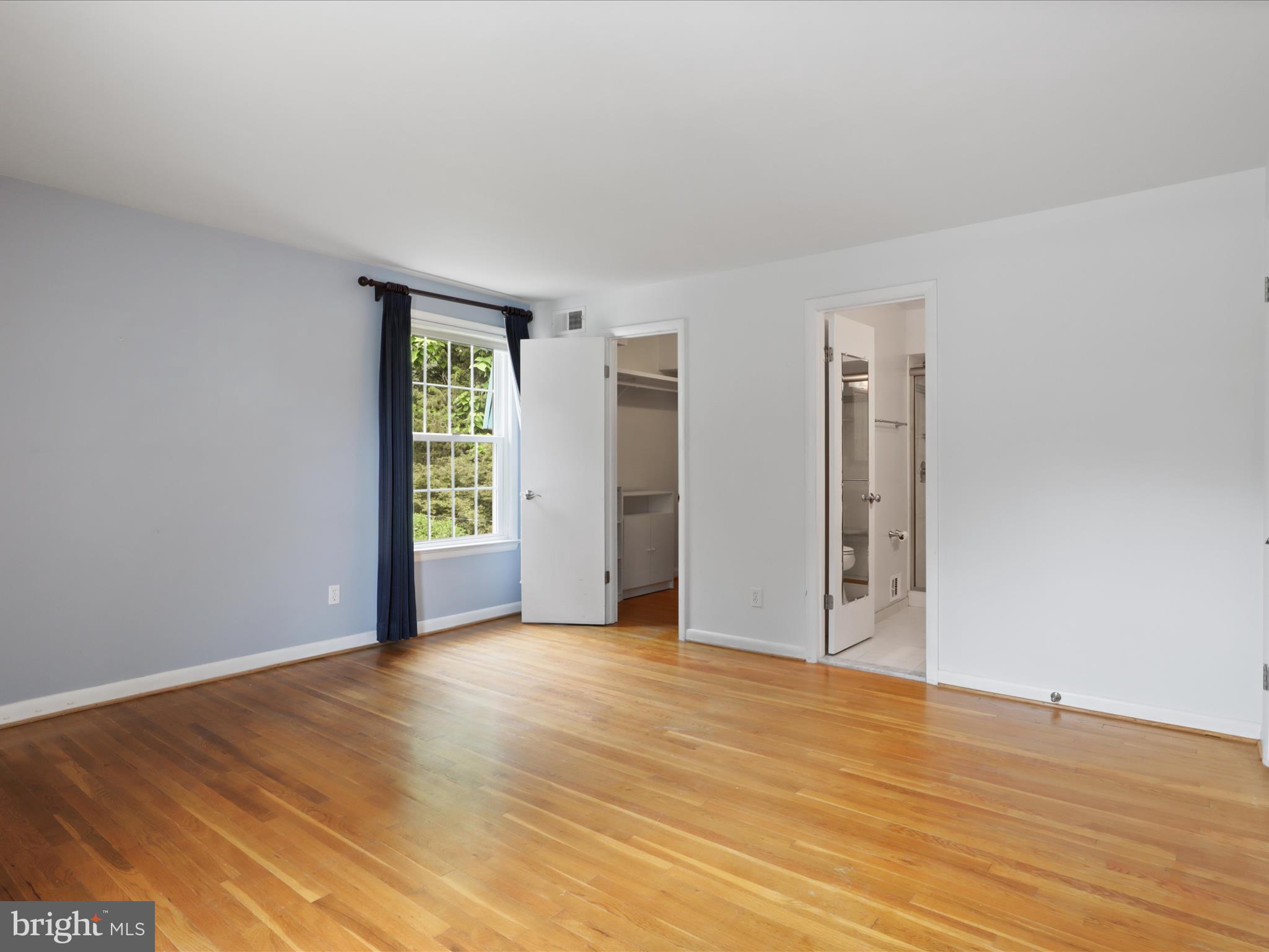 203 GARDEN COURT