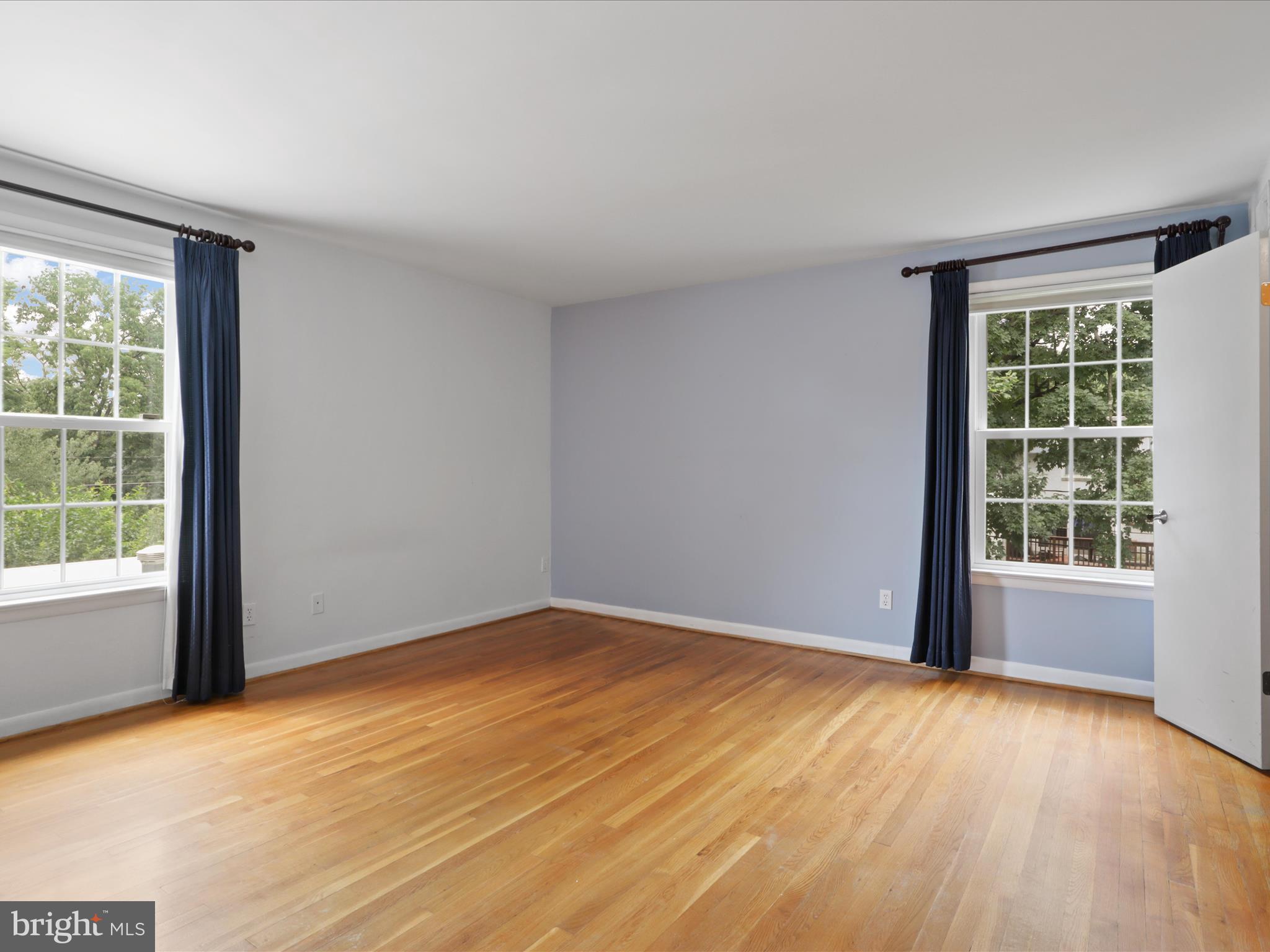 203 GARDEN COURT