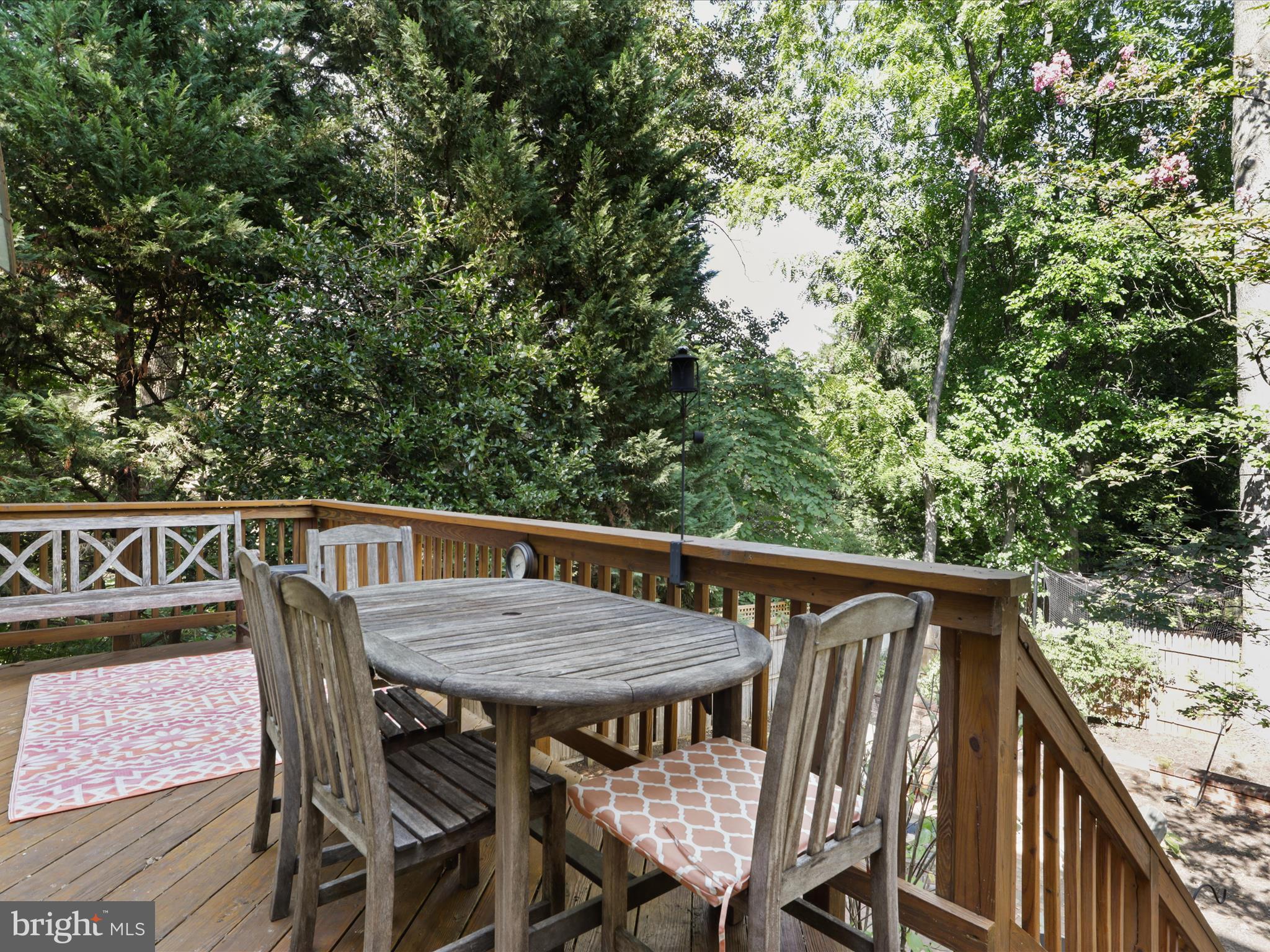 212 GARDEN COURT