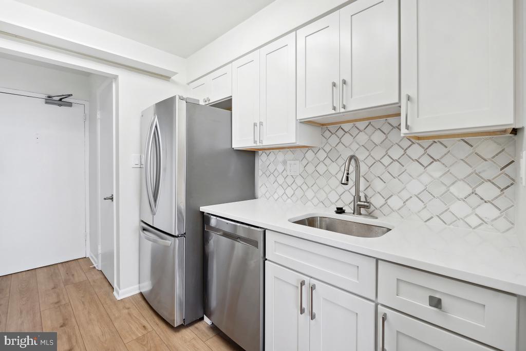600 ROOSEVELT BOULEVARD 316