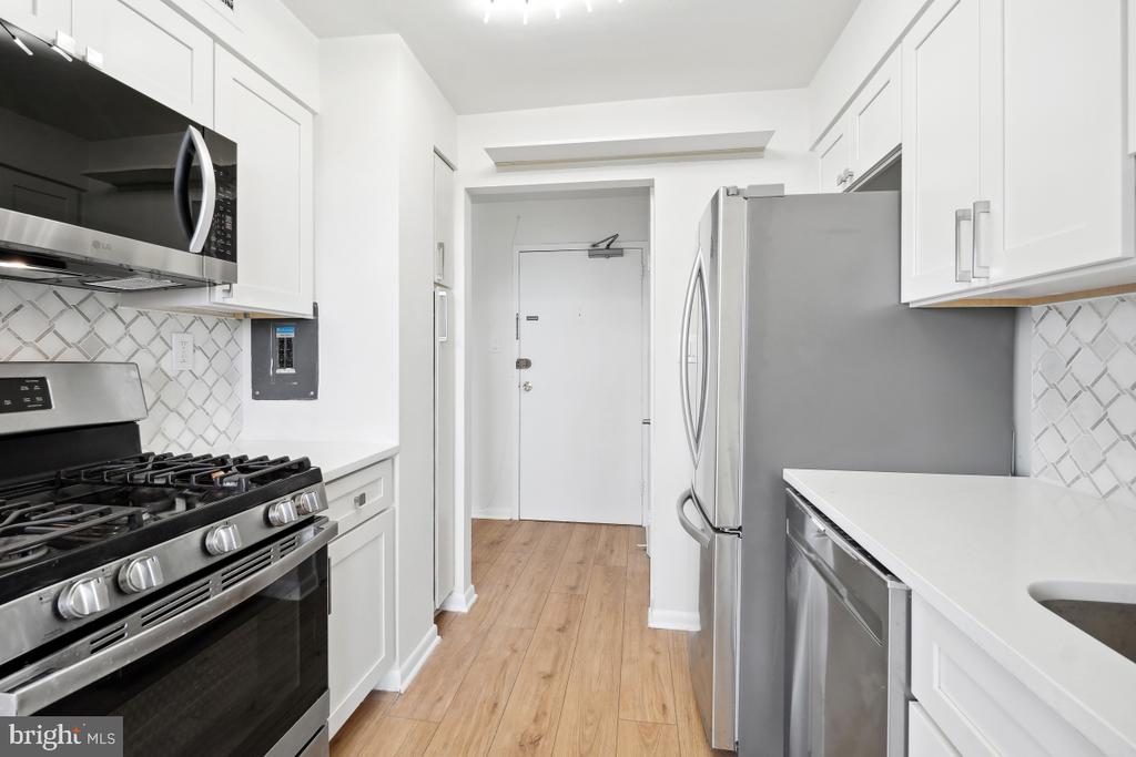 600 ROOSEVELT BOULEVARD 316