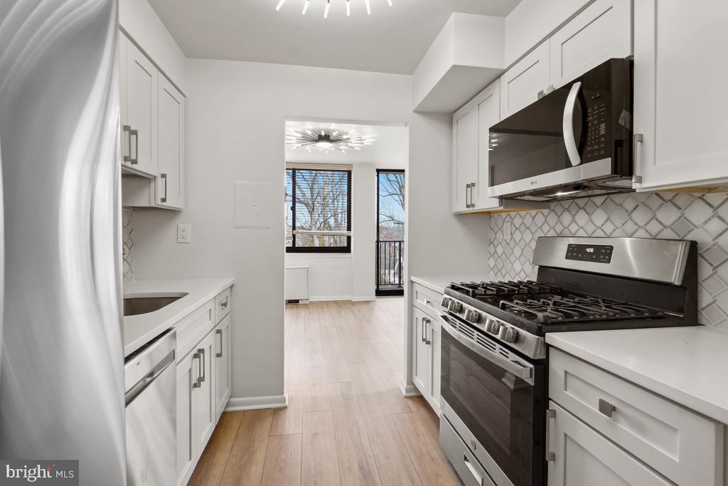 600 ROOSEVELT BOULEVARD 316