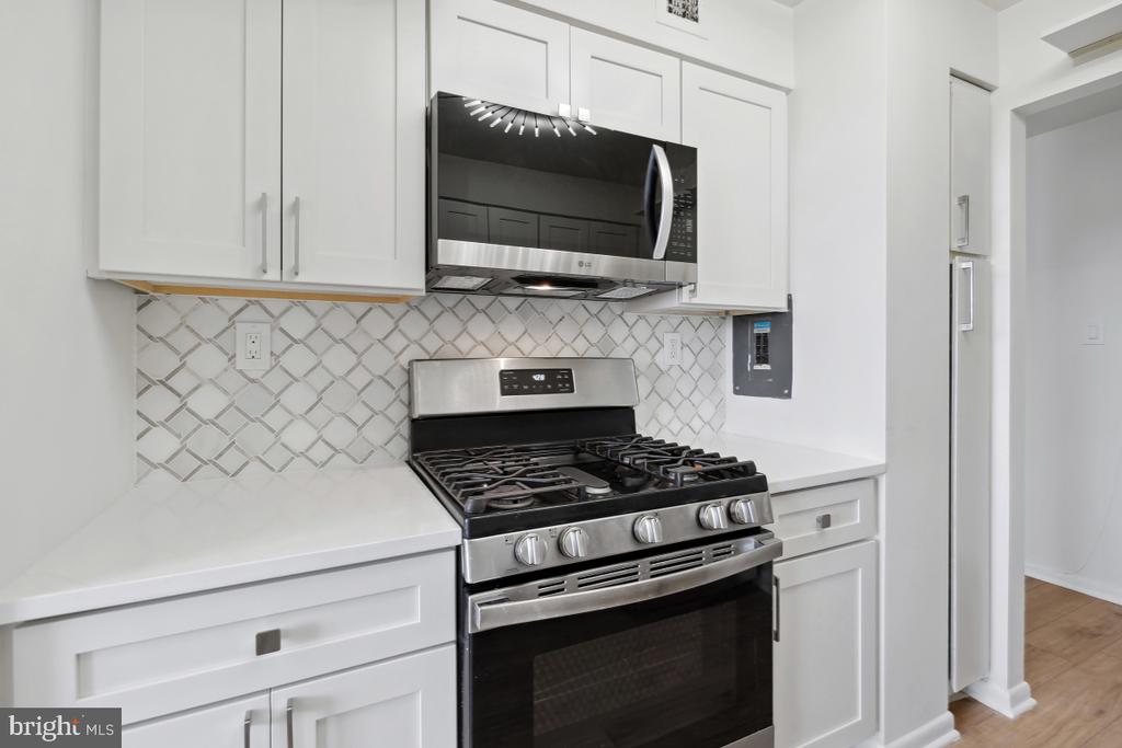 600 ROOSEVELT BOULEVARD 316