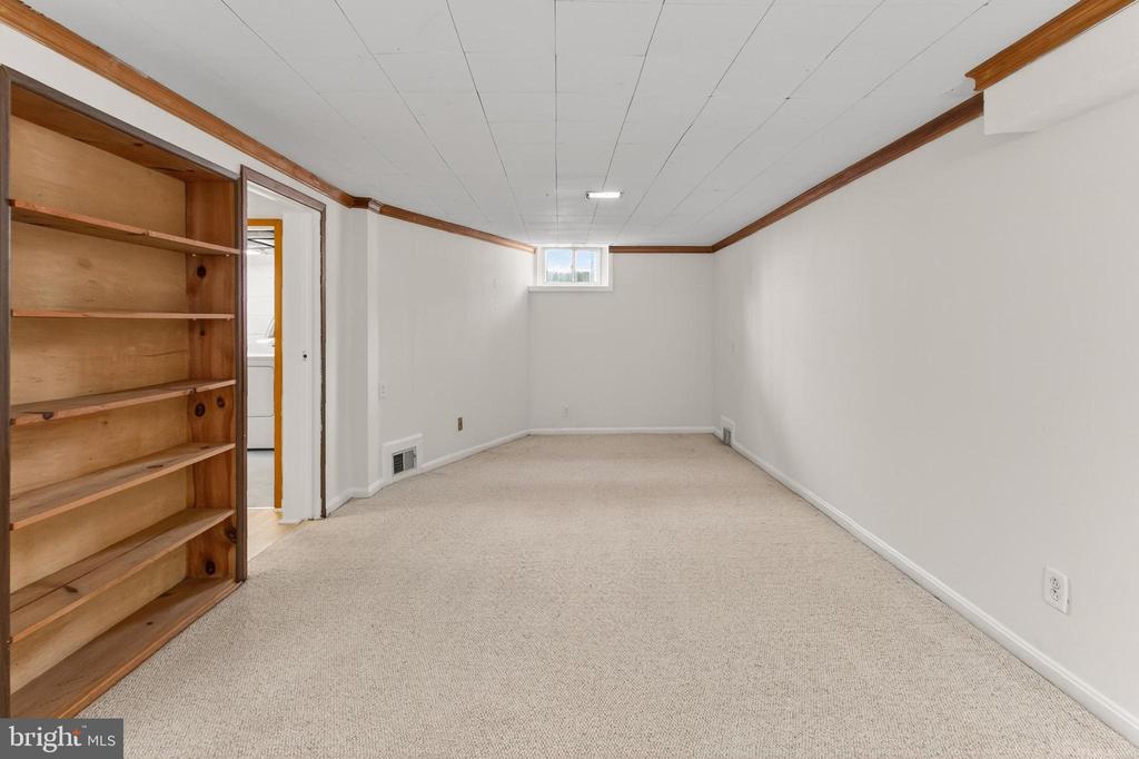220 W GREENWAY BOULEVARD