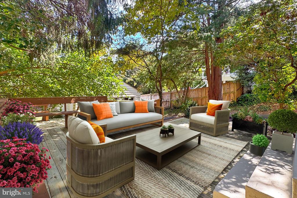 220 W GREENWAY BOULEVARD