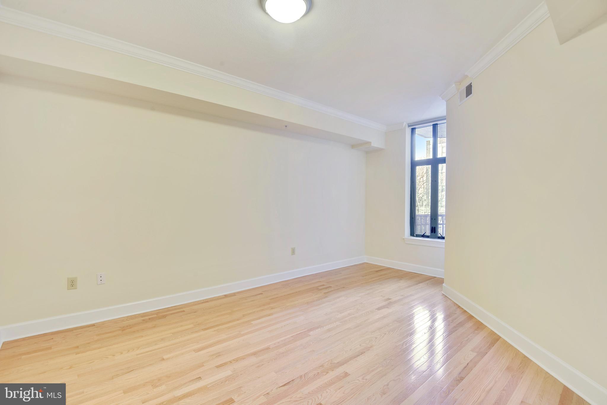 502 W BROAD STREET 310