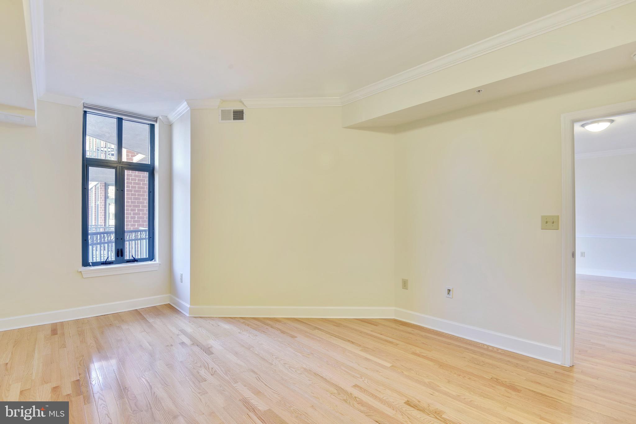 502 W BROAD STREET 310