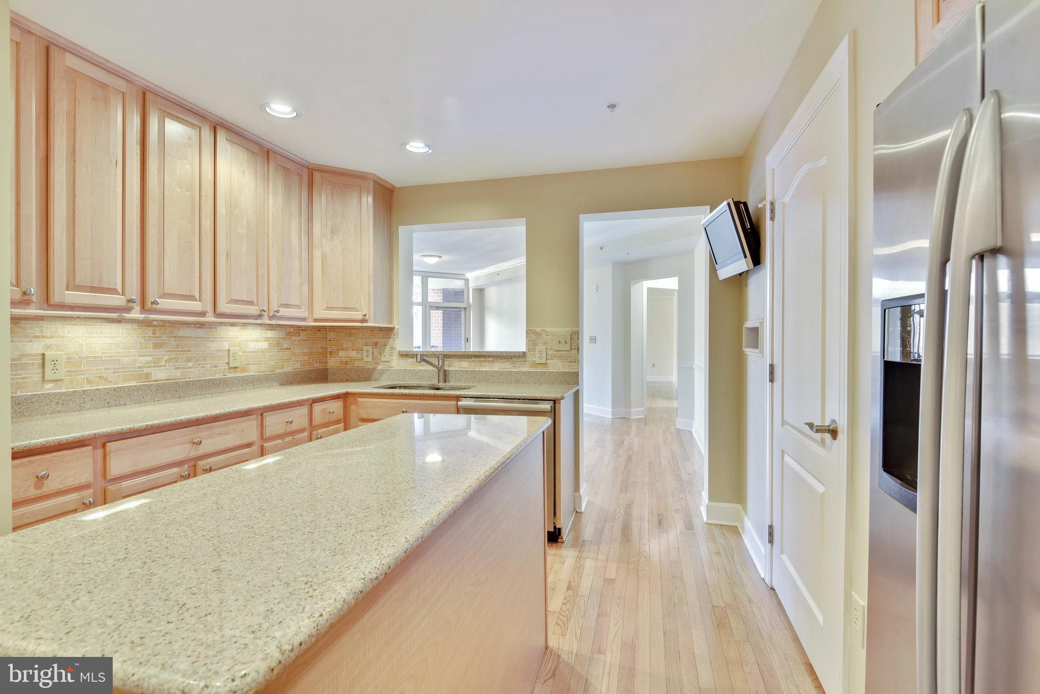 502 W BROAD STREET 310