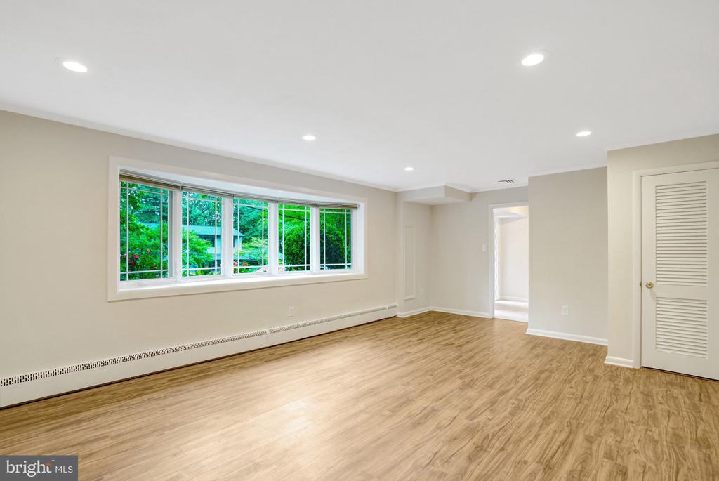 105 POPLAR DRIVE