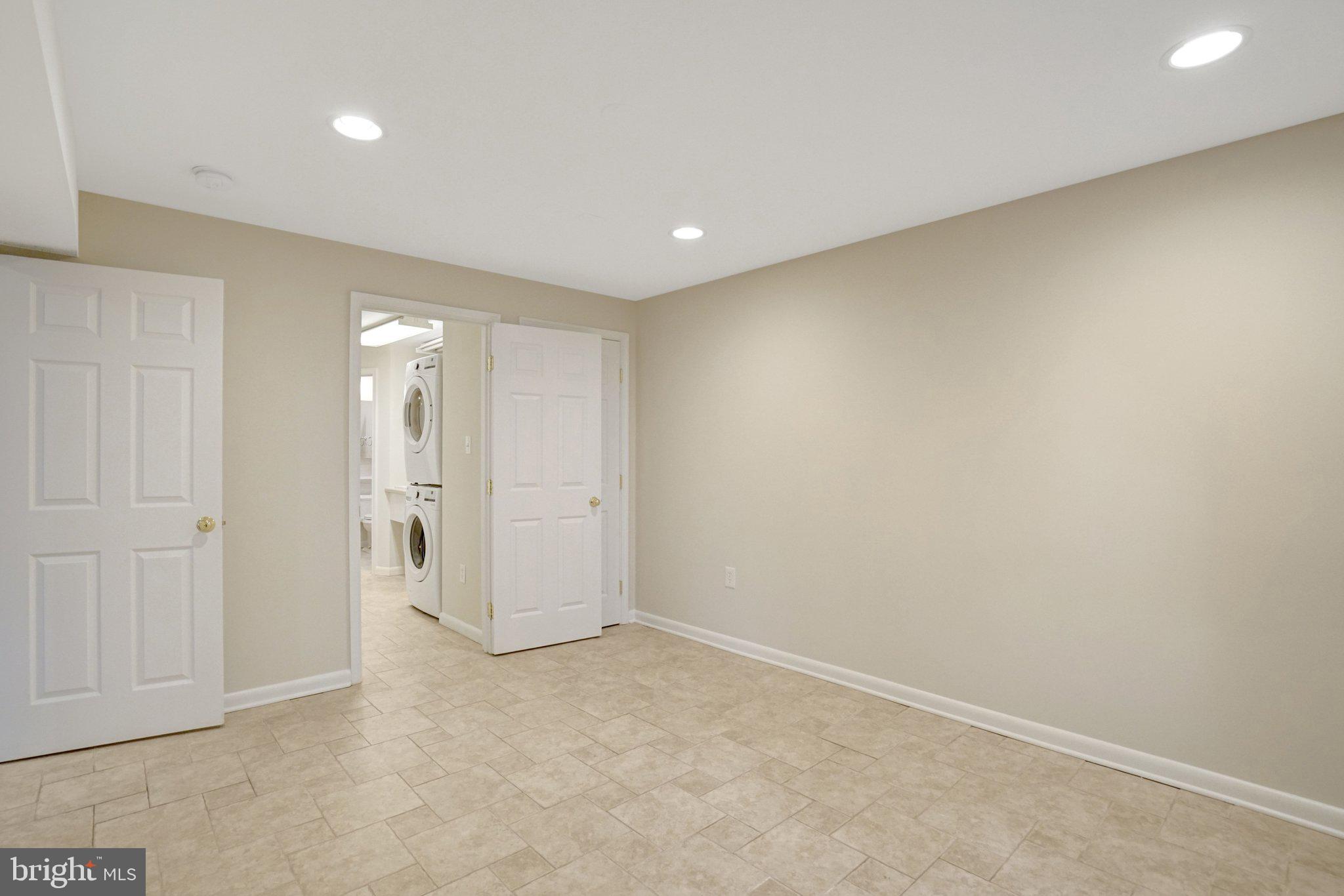 105 POPLAR DRIVE