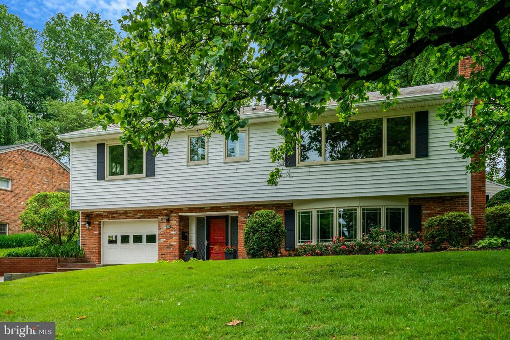 105 POPLAR DRIVE