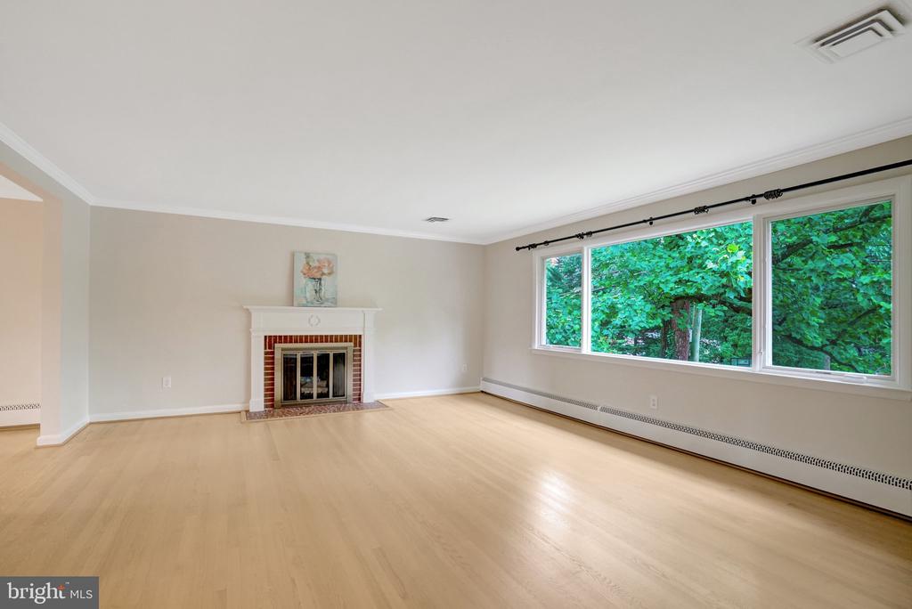 105 POPLAR DRIVE