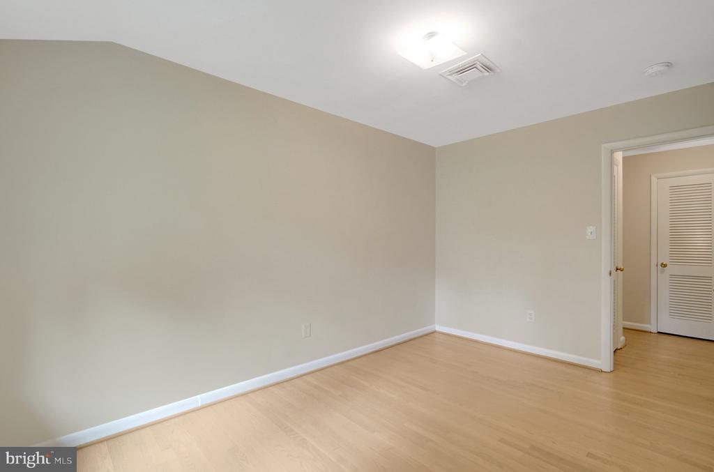 105 POPLAR DRIVE