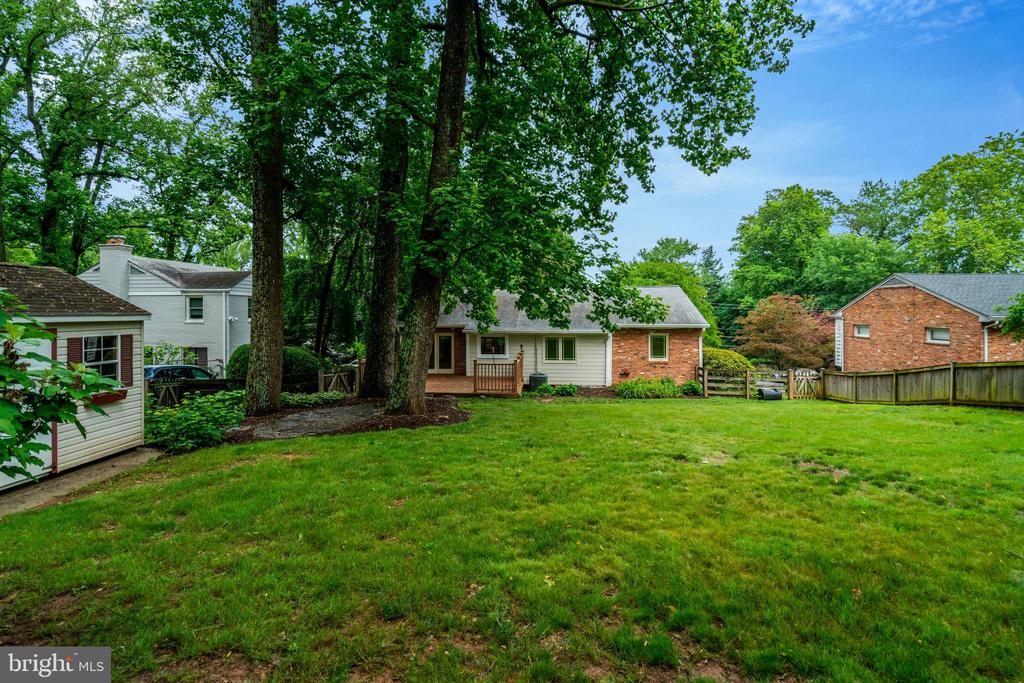 105 POPLAR DRIVE