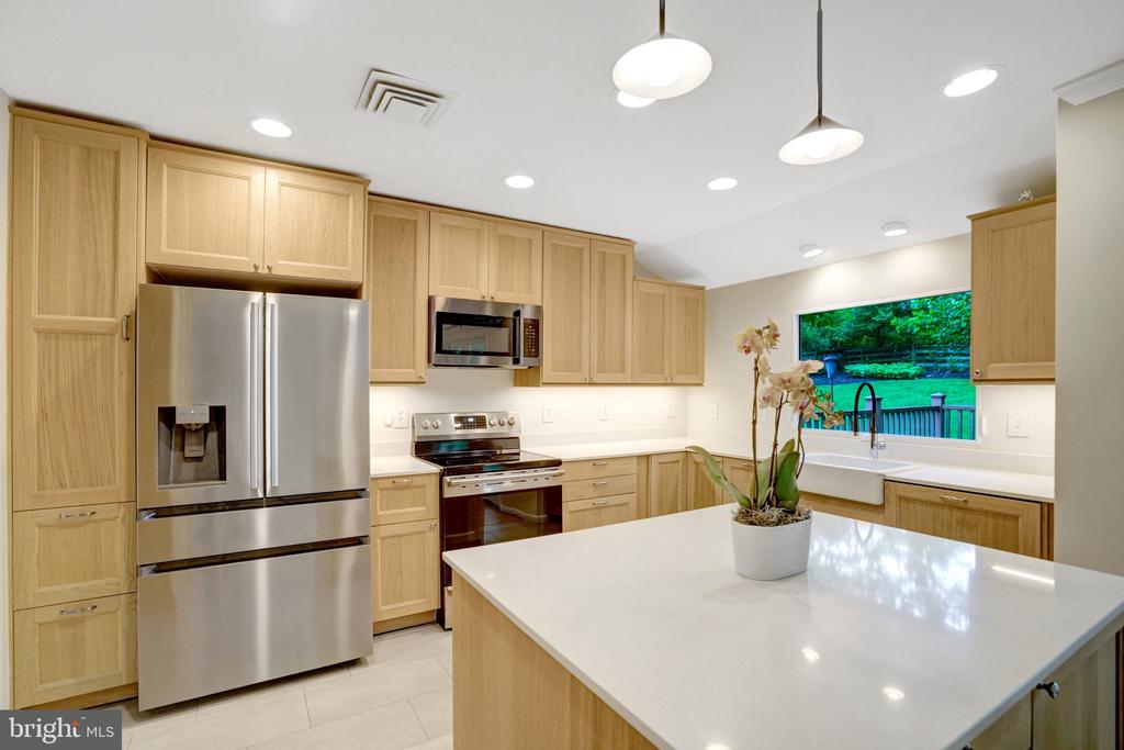105 POPLAR DRIVE