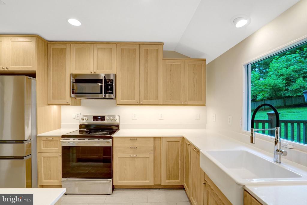 105 POPLAR DRIVE