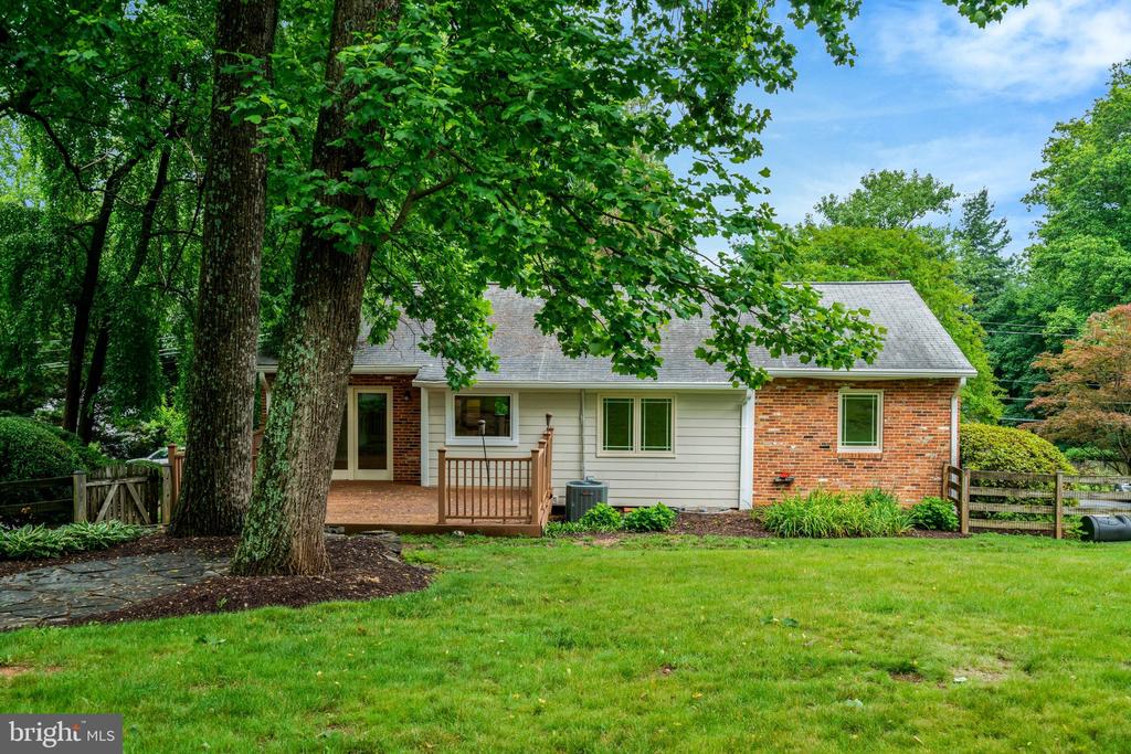 105 POPLAR DRIVE