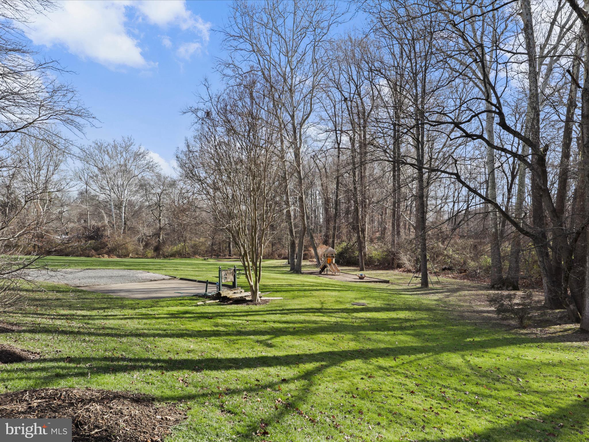 3226 CAMBRIDGE COURT