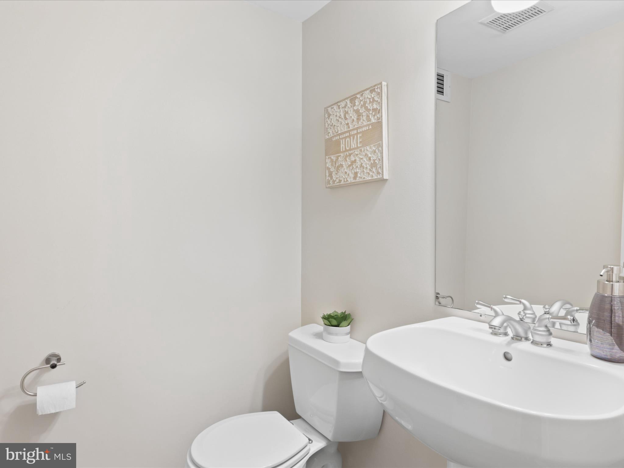 3226 CAMBRIDGE COURT