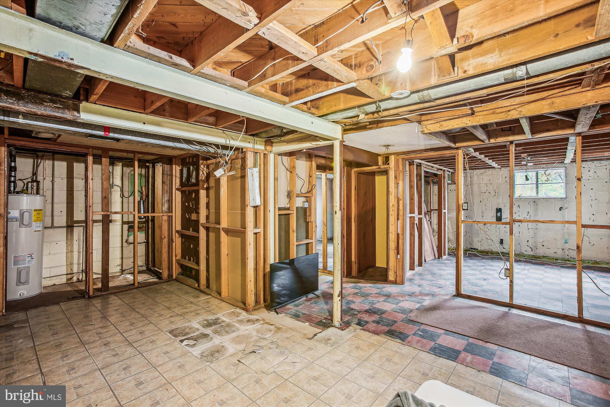 11002 OAKWOOD DRIVE