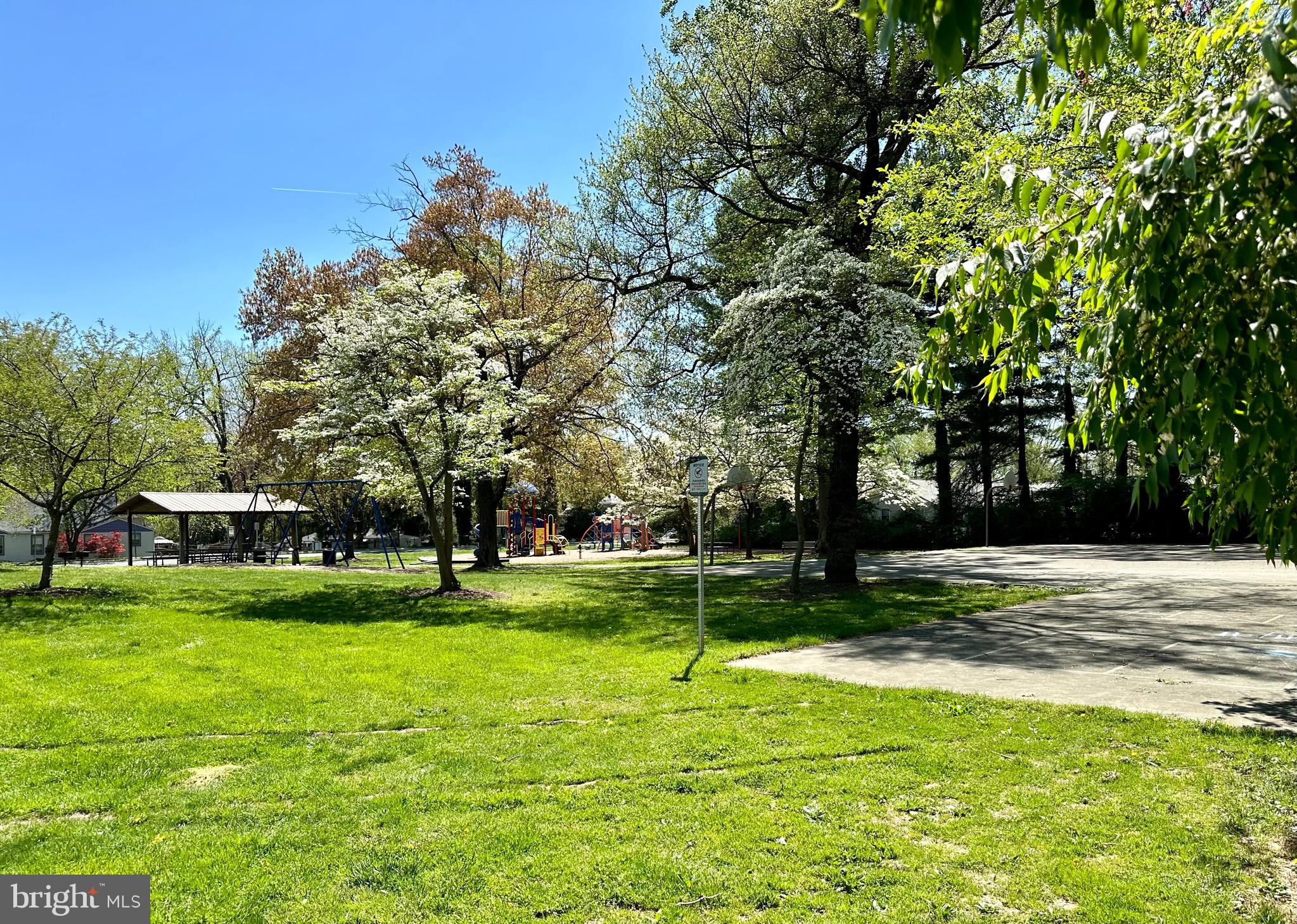 11002 OAKWOOD DRIVE
