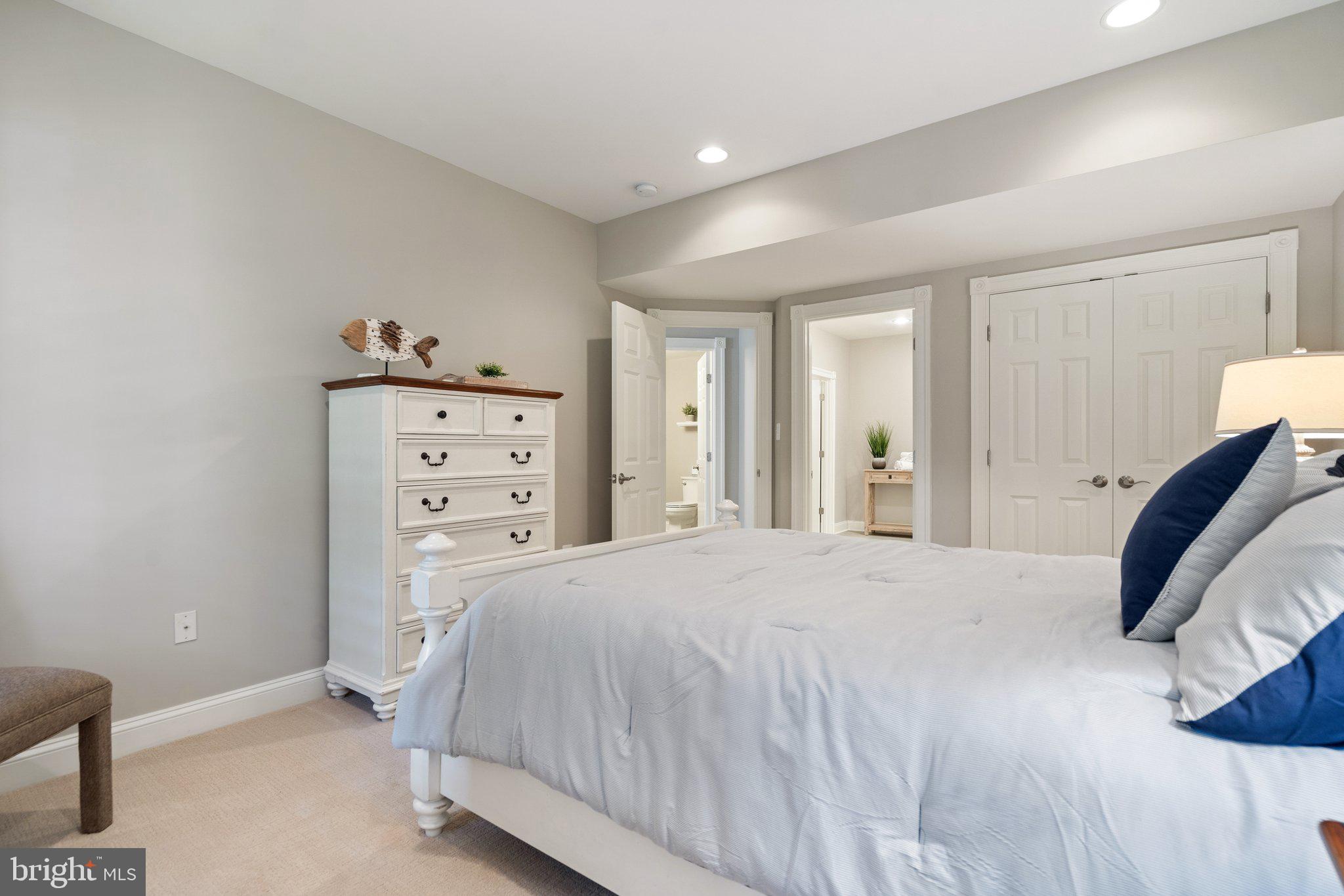 9402 OLD RESERVE WAY