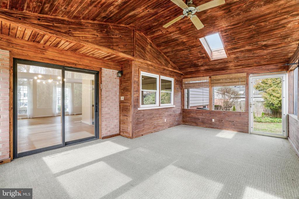 9905 COLONY ROAD
