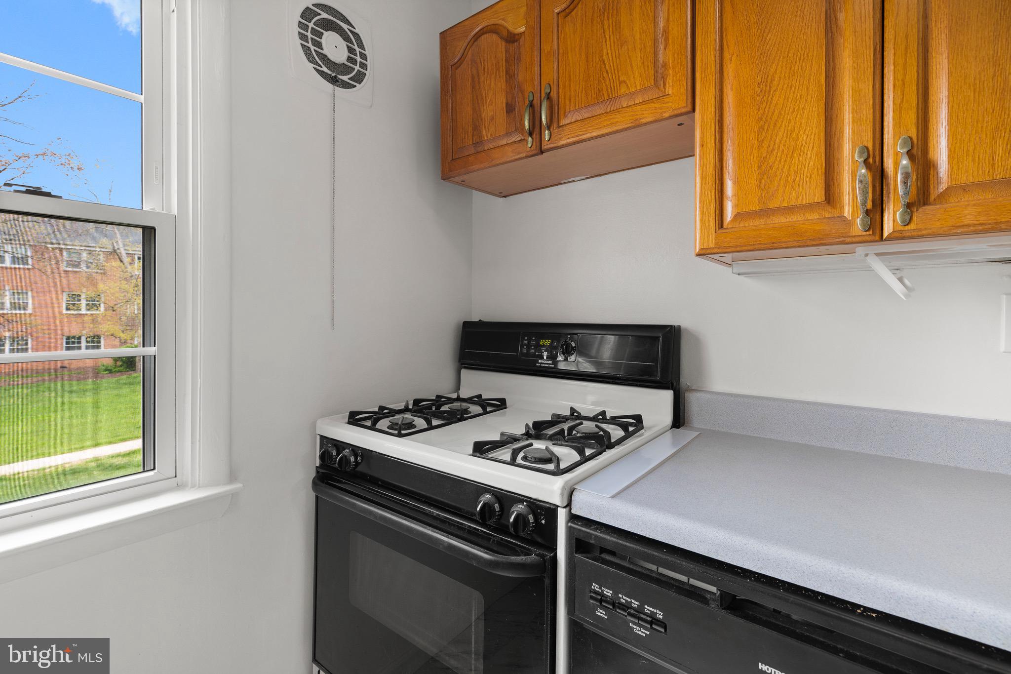 9457 FAIRFAX BOULEVARD 203
