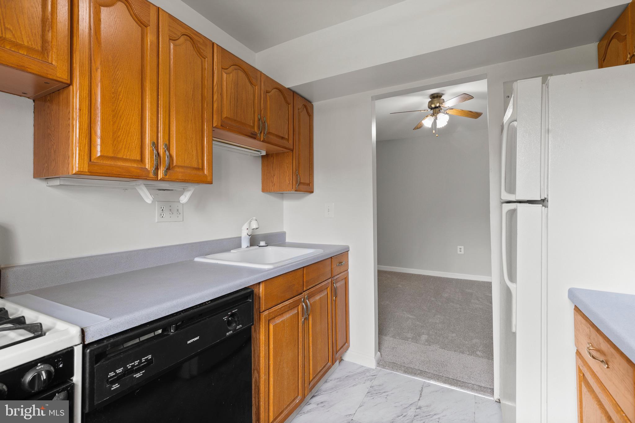 9457 FAIRFAX BOULEVARD 203