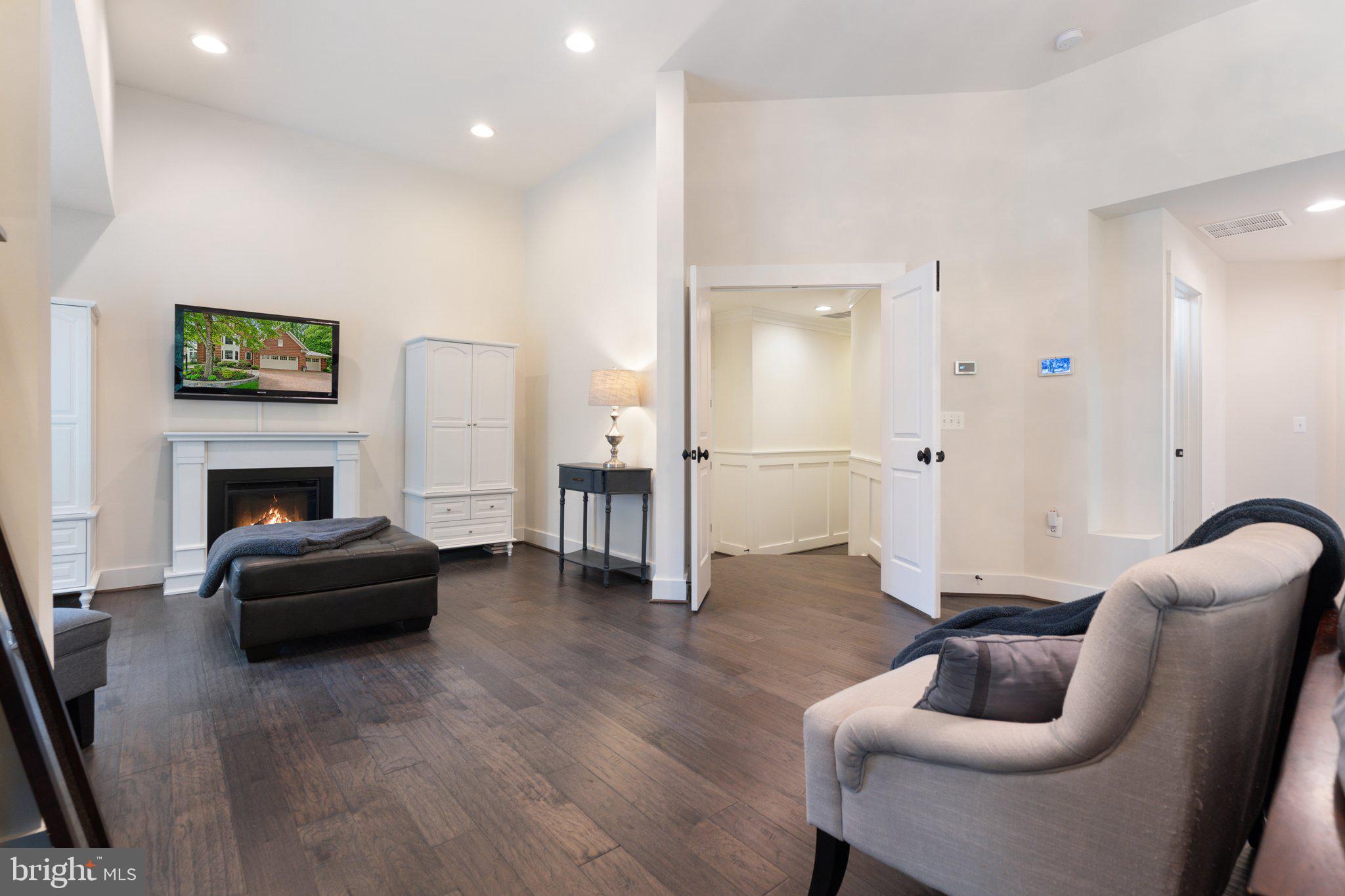 3528 SCHUERMAN HOUSE DRIVE