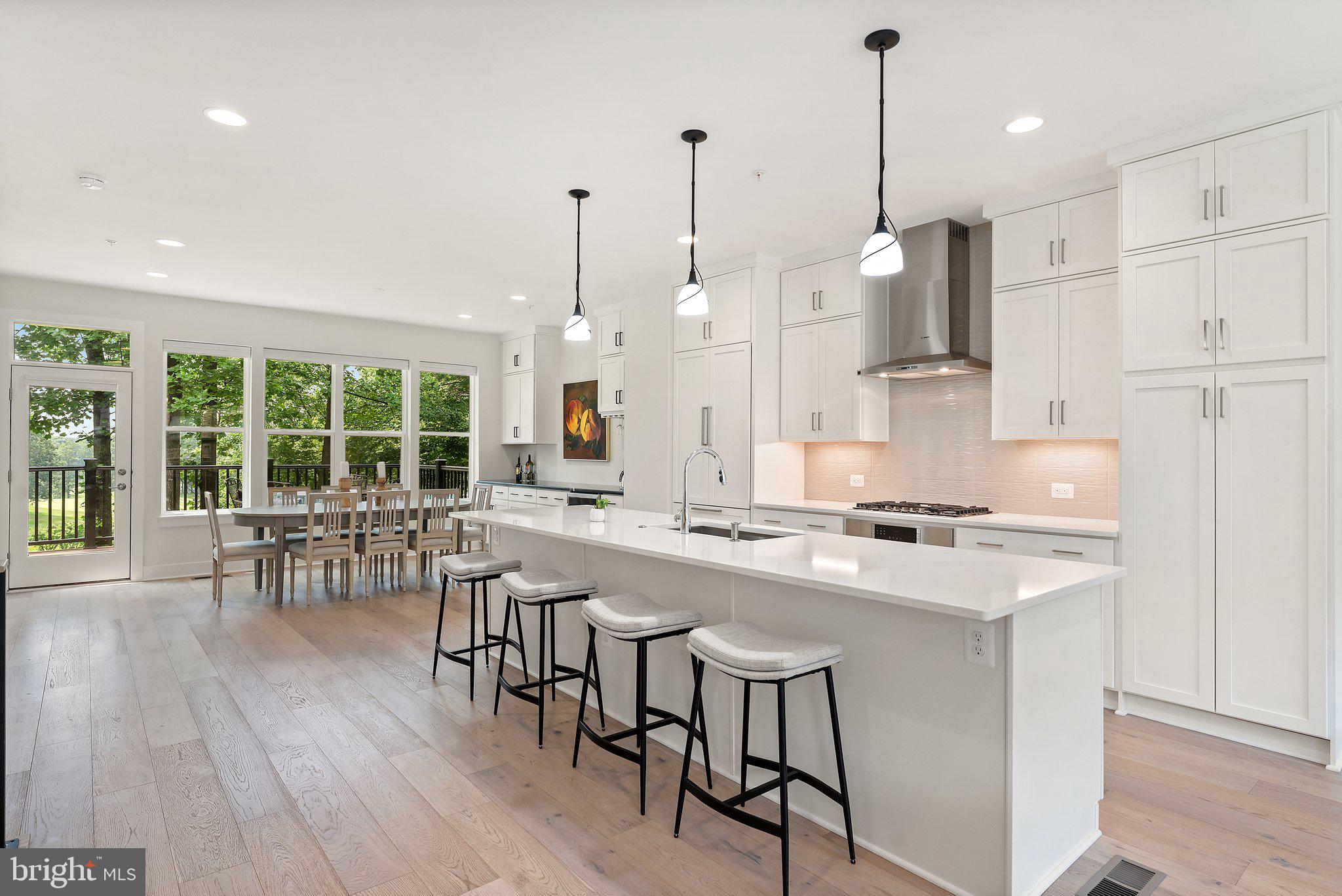 3546 SUTTON HEIGHTS CIRCLE