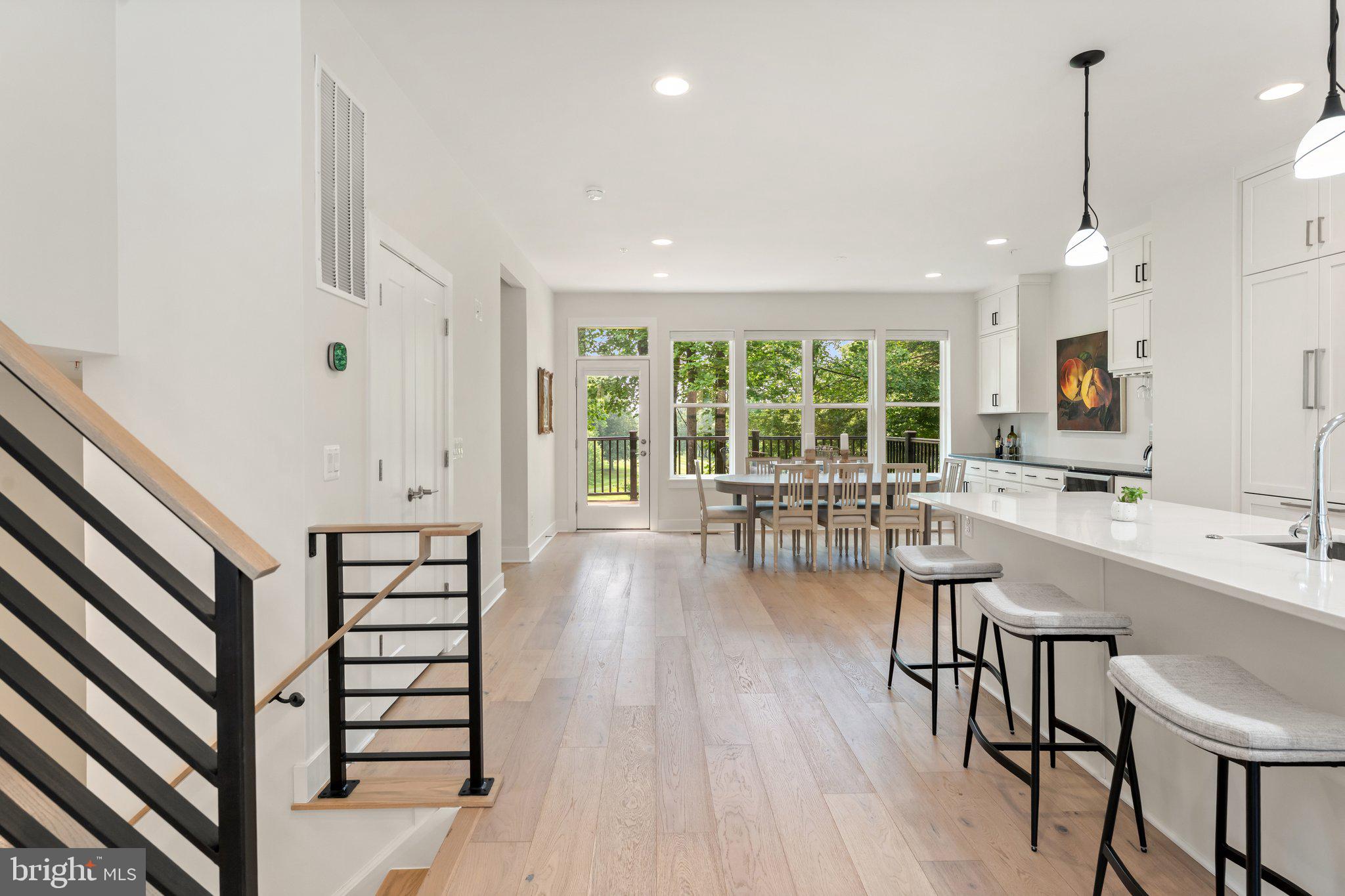 3546 SUTTON HEIGHTS CIRCLE