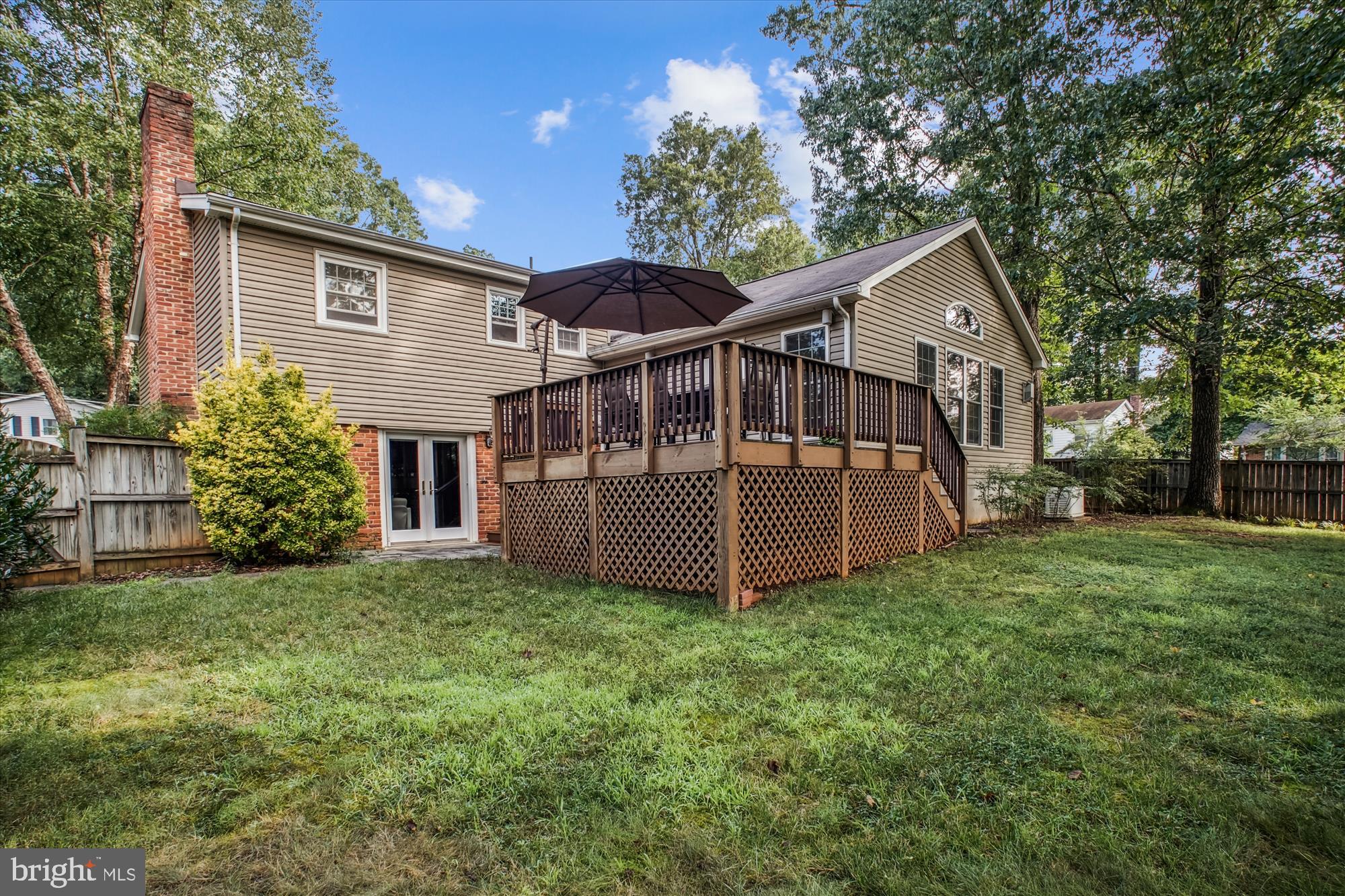 9811 HAMPTON LANE