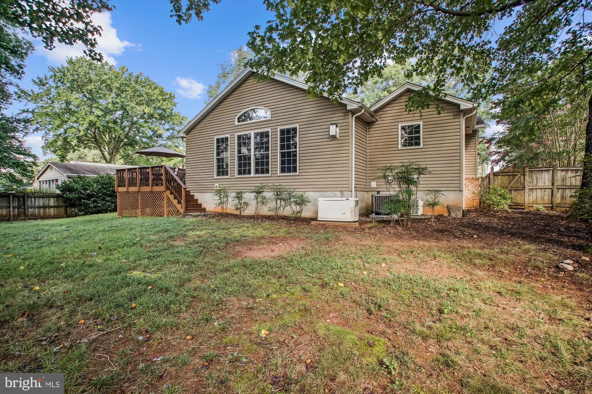 9811 HAMPTON LANE