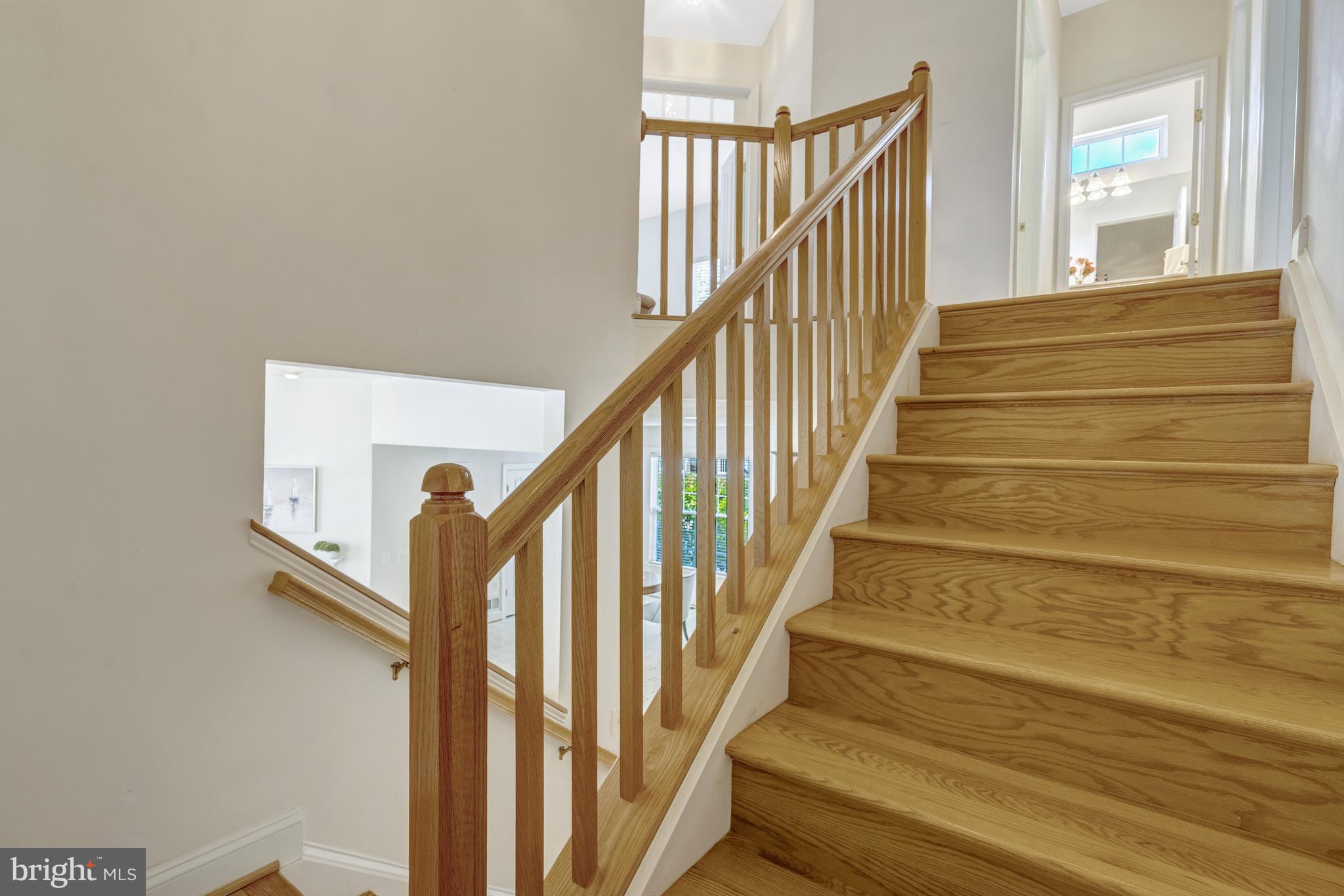 9776 MAPLE TRACE CIRCLE