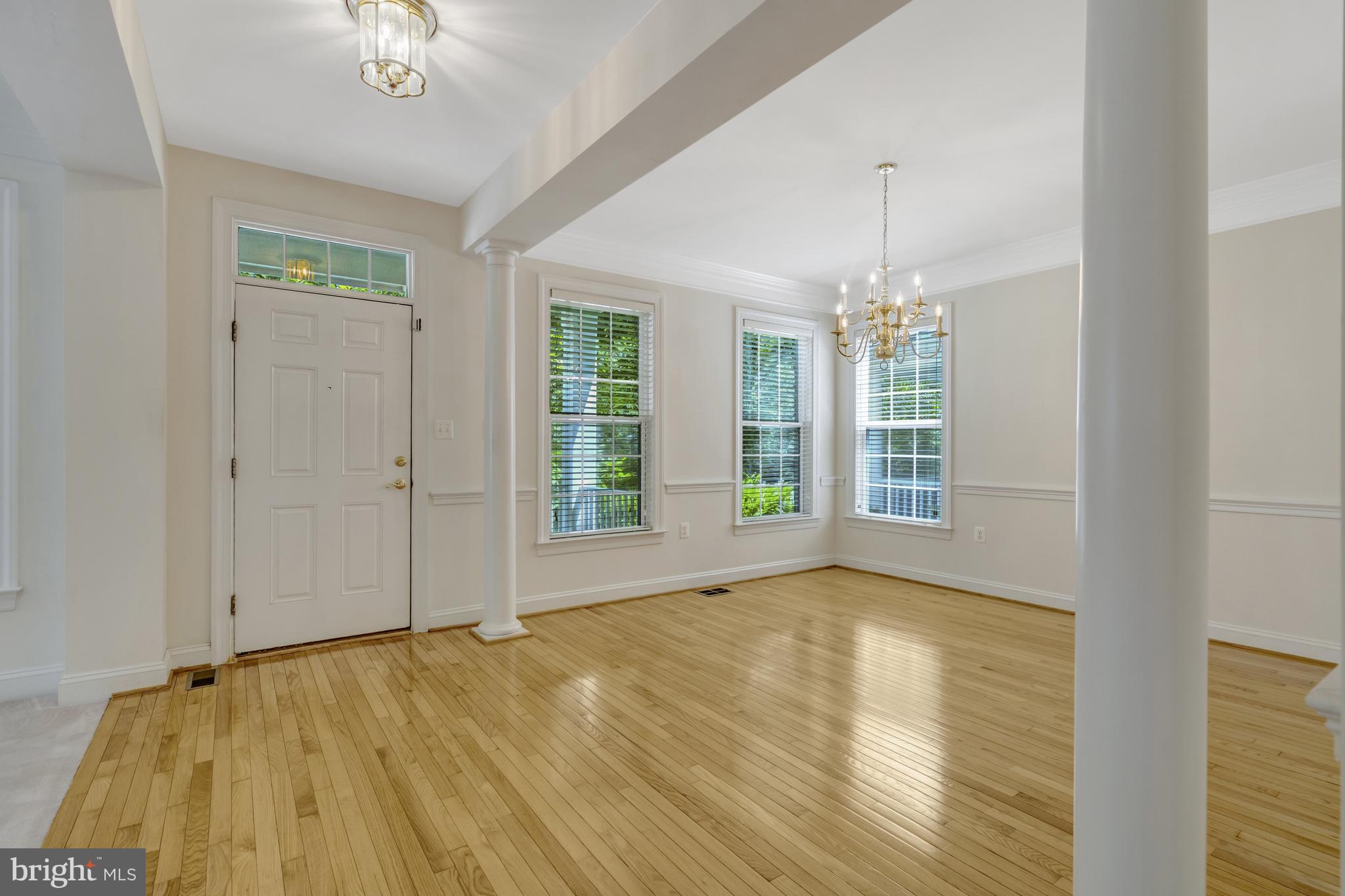 9776 MAPLE TRACE CIRCLE