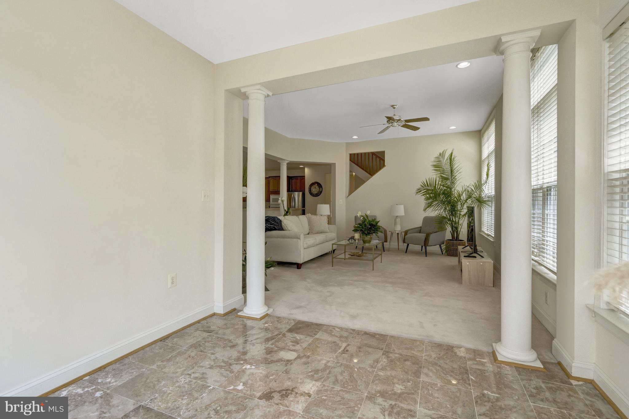 9776 MAPLE TRACE CIRCLE