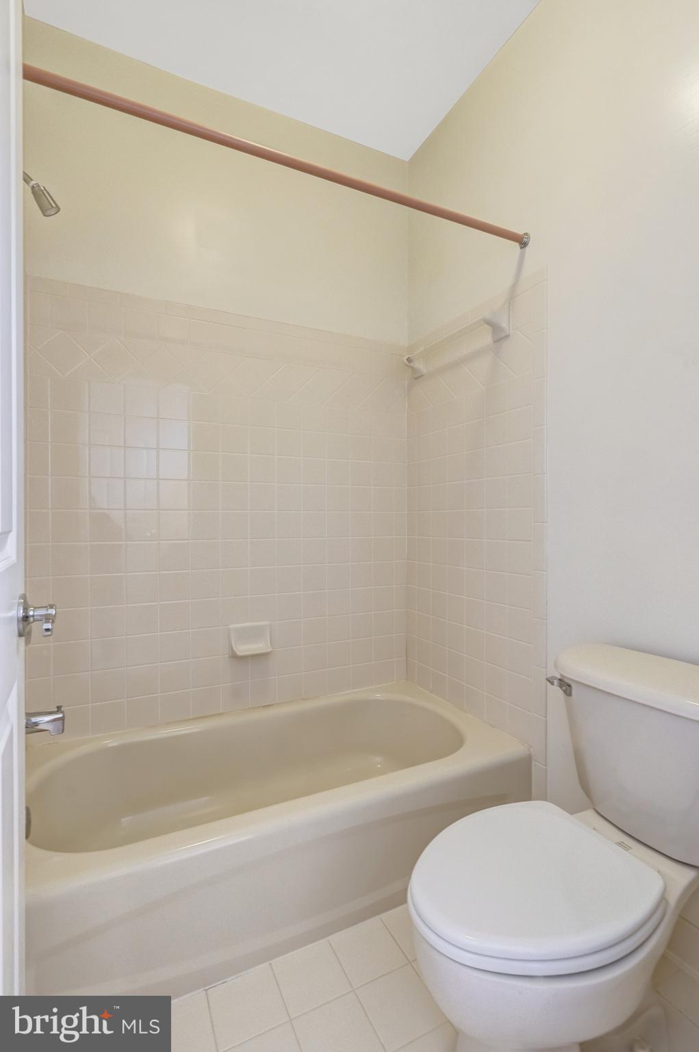 9776 MAPLE TRACE CIRCLE