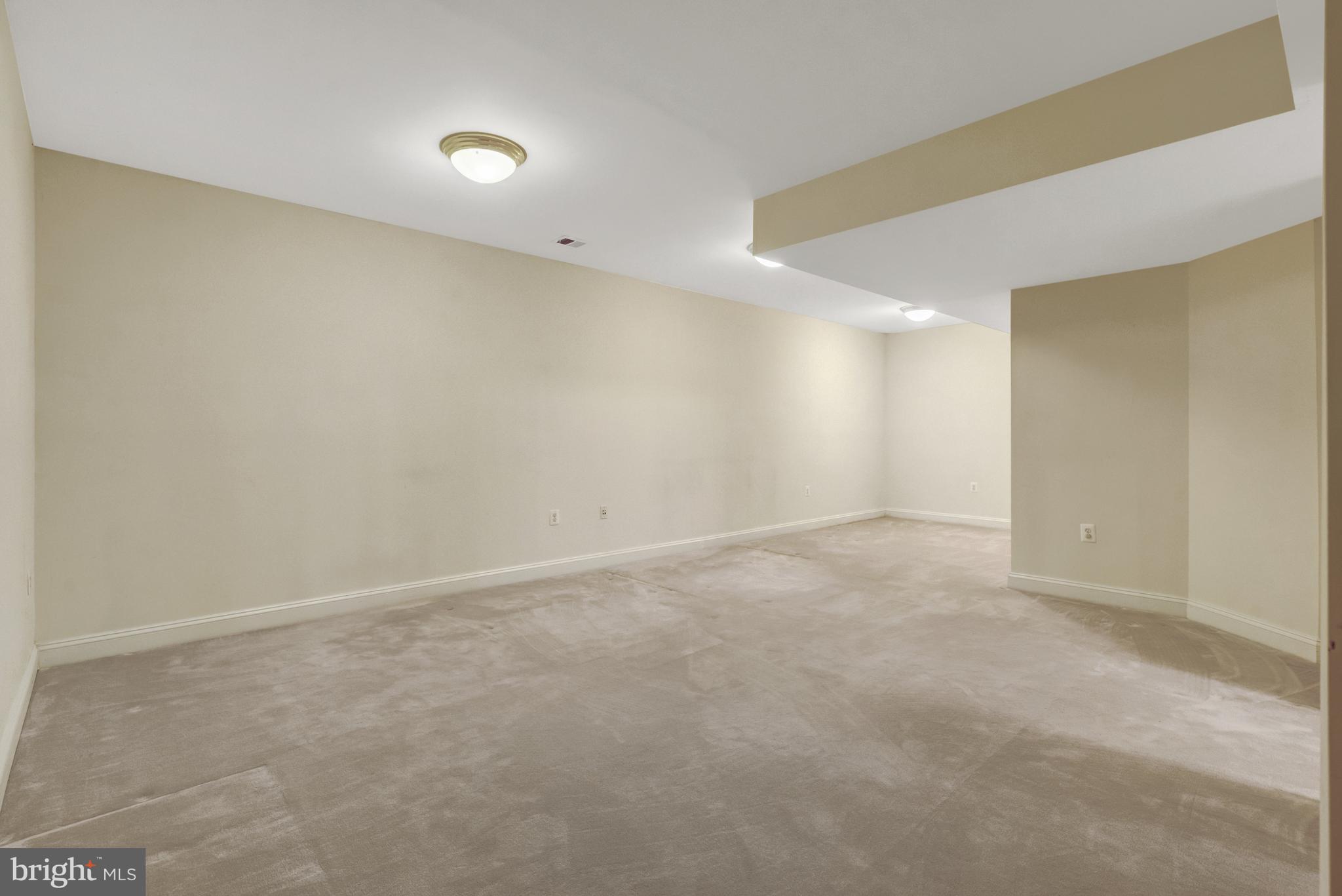 9776 MAPLE TRACE CIRCLE