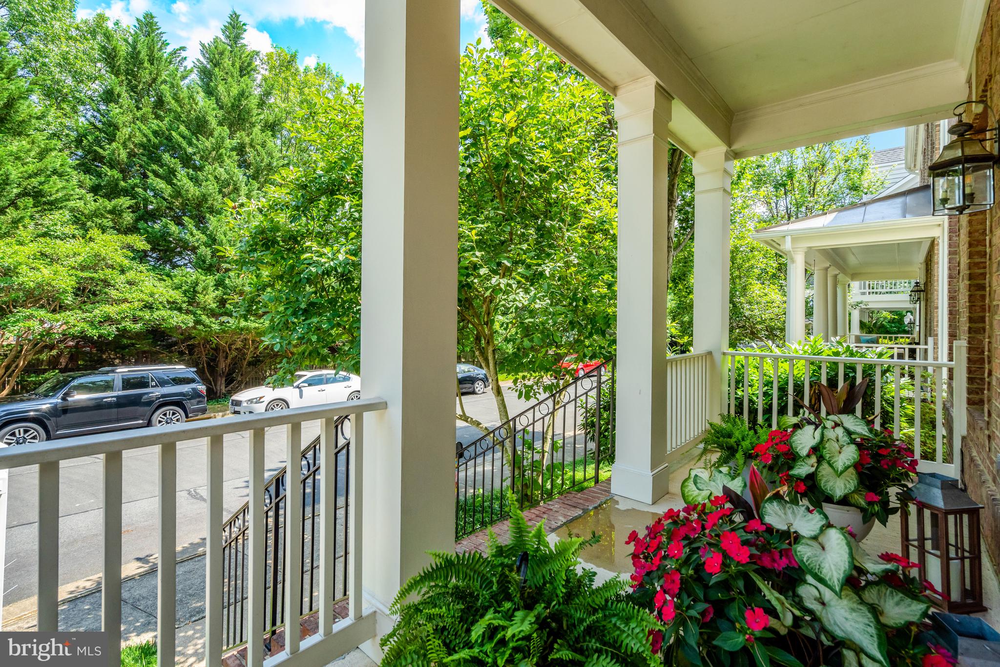 9776 MAPLE TRACE CIRCLE