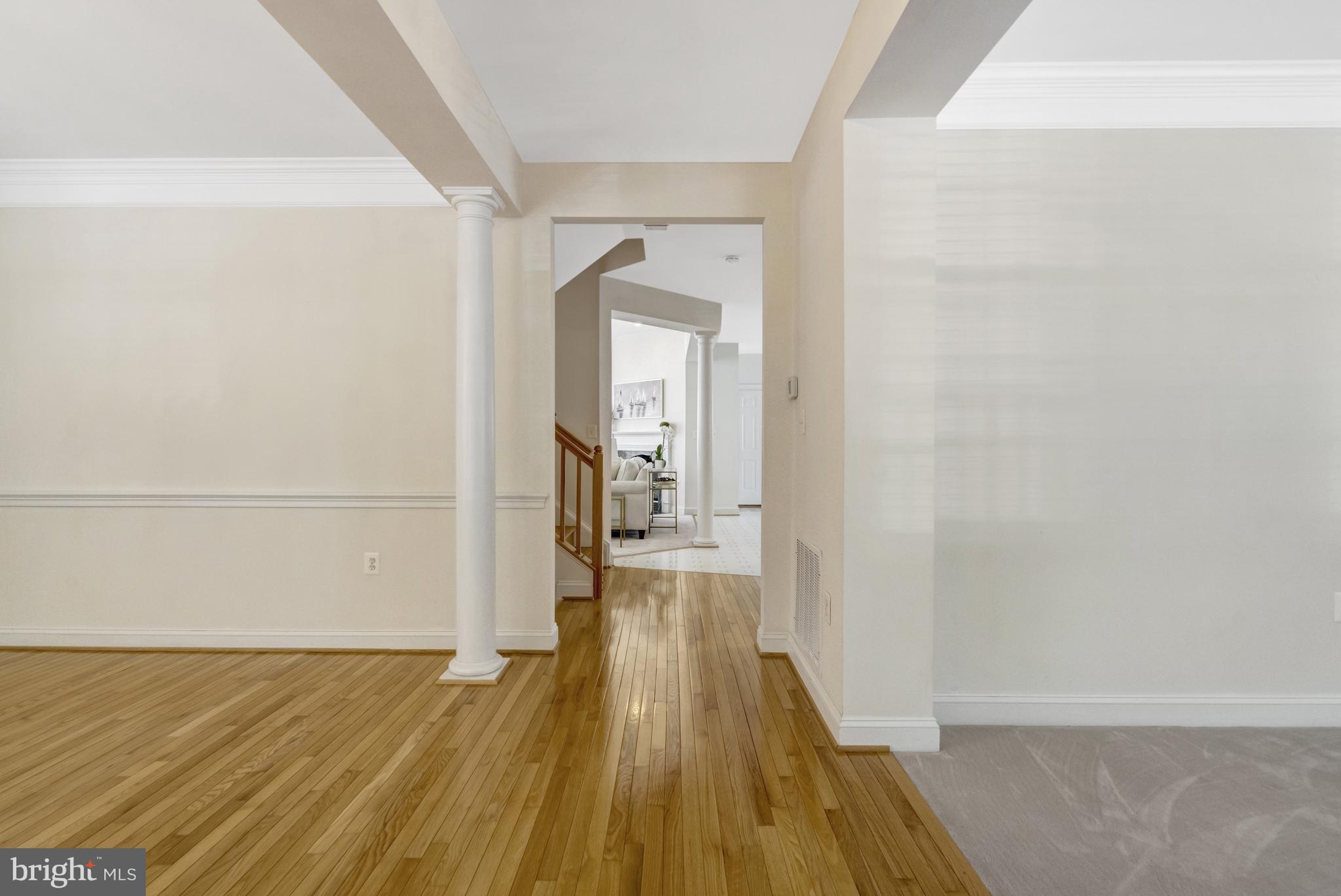 9776 MAPLE TRACE CIRCLE