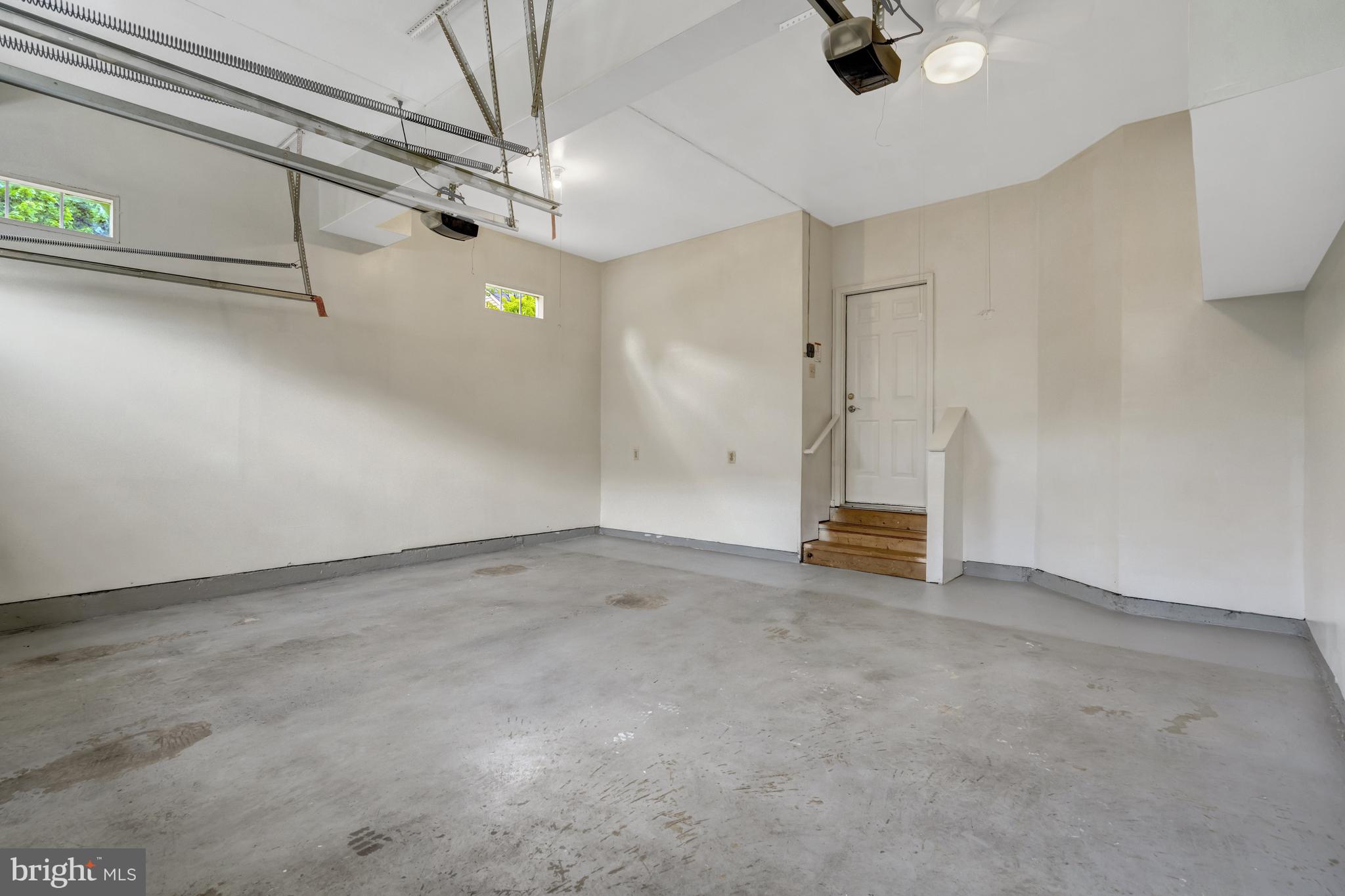 9776 MAPLE TRACE CIRCLE