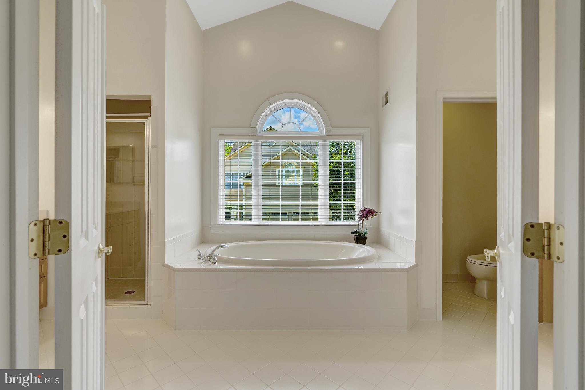 9776 MAPLE TRACE CIRCLE